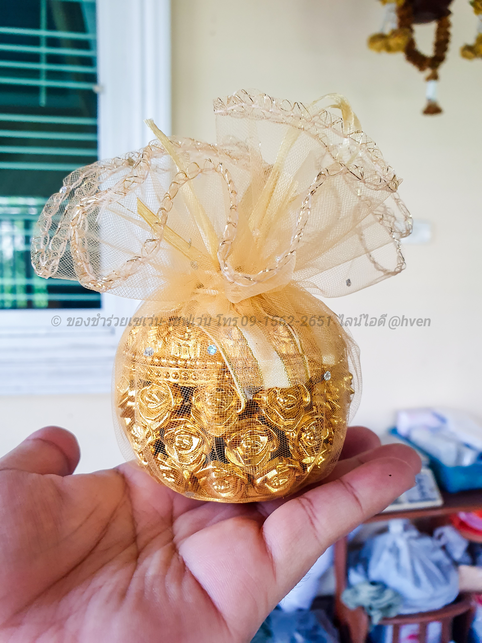 ของชำร่วยงานศพ ตลับใส่ของ ฉลุลายกุหลาบ สีทอง