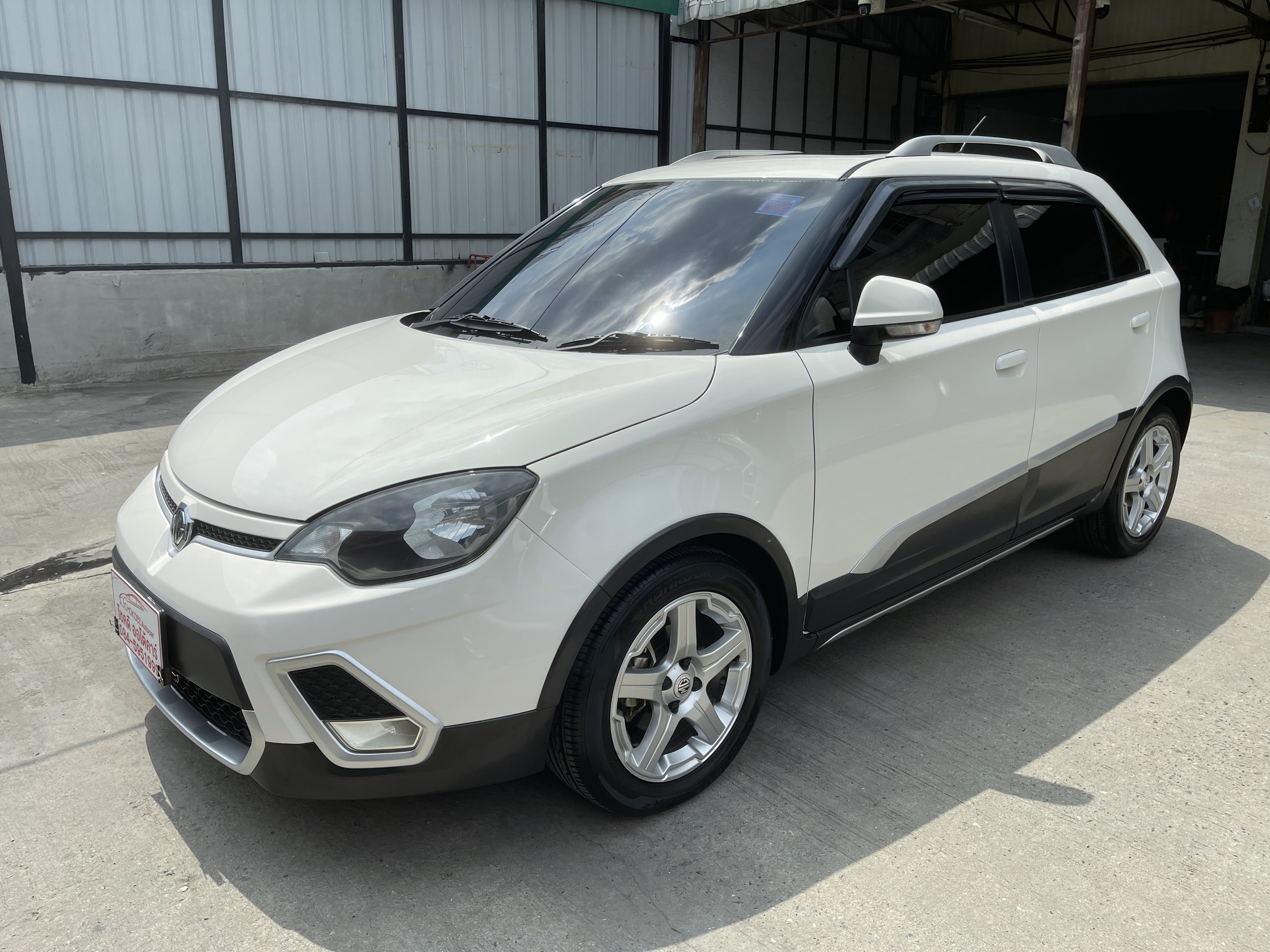 MG MG3 1.5 X Xross Sunroof At 2016 ขาวมุก