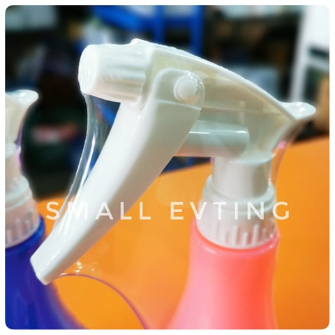 ฟอกกี้ กระบอกฉีดน้ำ ขนาด 500 มล แพ็ค 3 ใบ คละสี หัวฉีดสเปรย์ ขวดสเปรย์