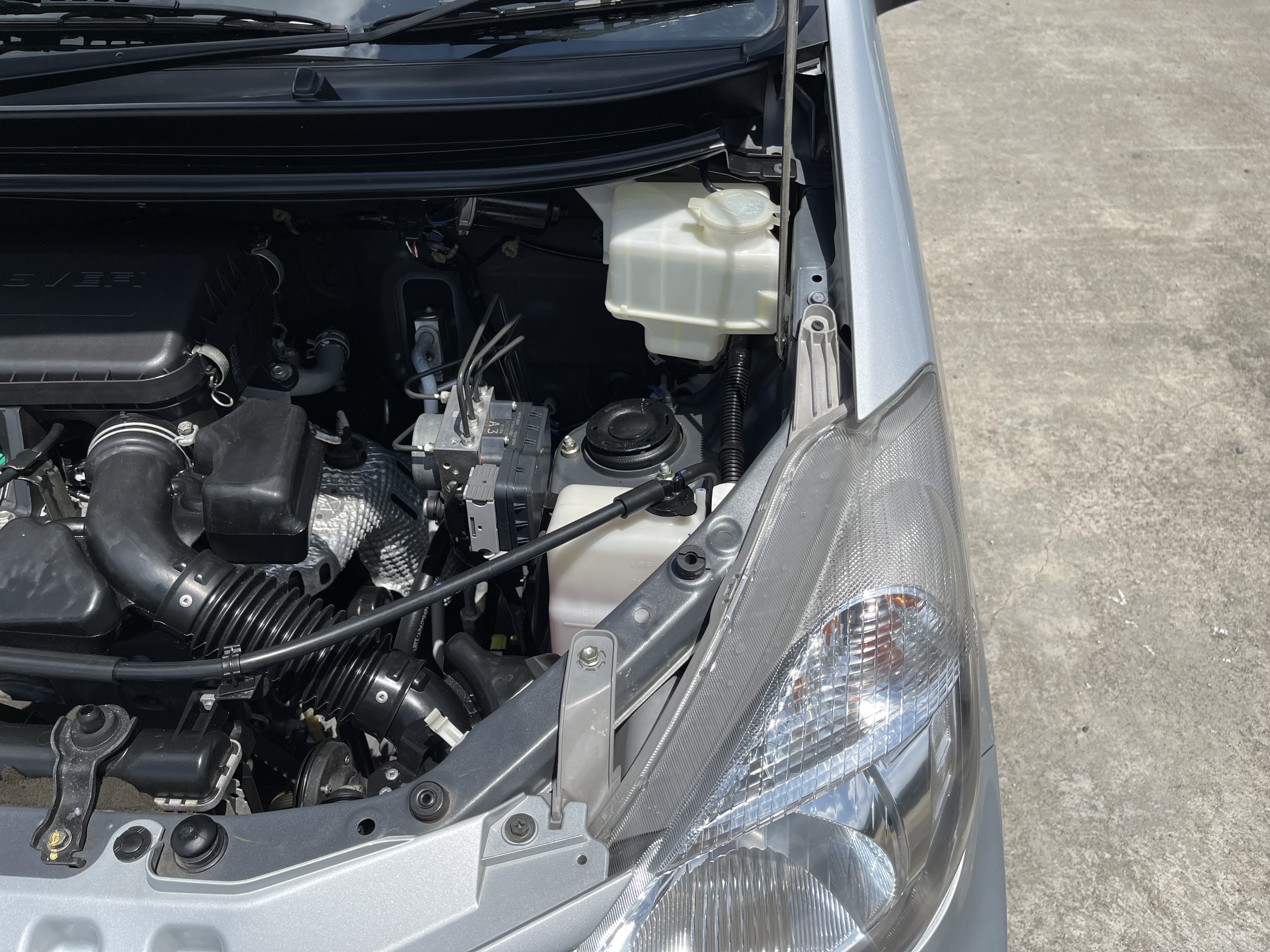 Toyota Avanza 1.5 G At 2015 เงิน