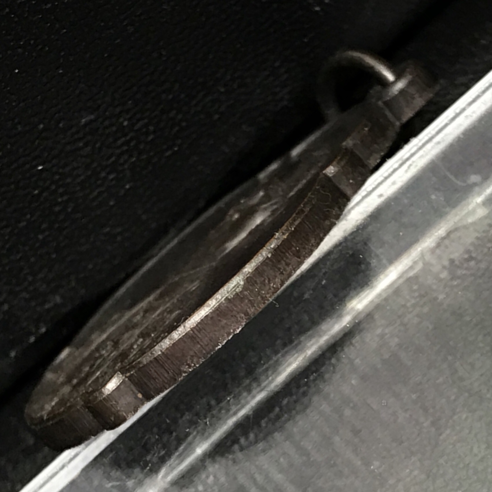 เหรียญ ร.9 ทรงเฉลิมพระชนมพรรษาครบ 4 รอบ ปี2518 (เนื้อทองแดงบล็อกวงเดือนล่าง)หายากนิยมที่สุด