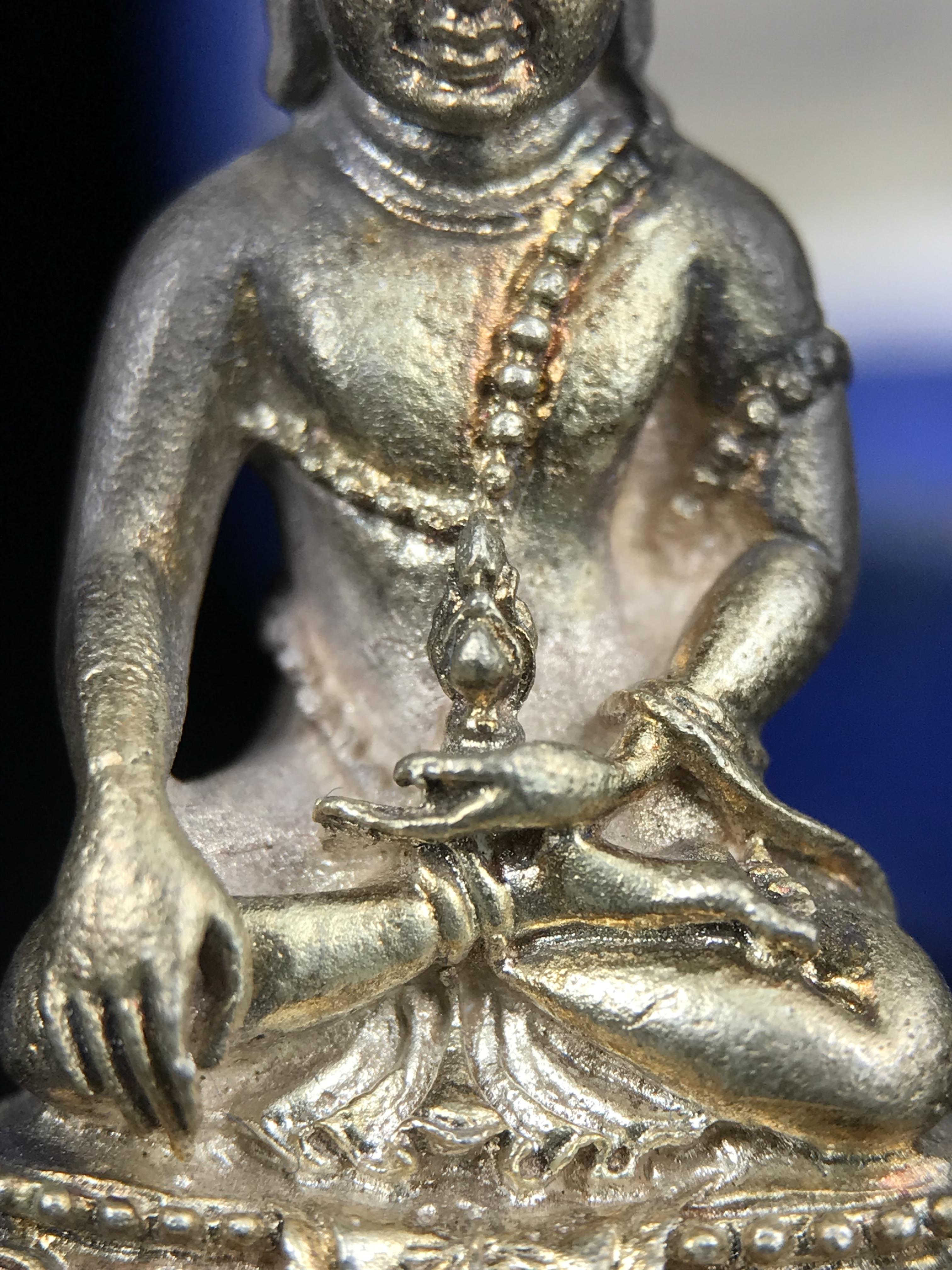 พระกริ่งศิรากาศ ภปร.(พระกริ่งคุ้มเกล้า)วัตถุมงคล"คุ้มเกล้าฯ" มูลนิธิ “คุ้มเกล้า” ในพระบรมราชูปถัมภ์ จัดสร้าง โรงพยาบาลภูมิพล เนื้อเงิน(พิมพ์หน้าไทย)(สภาพผิวเดิมขึ้นน้ำทองเก่าเก็บอย่างดีพร้อมกล่องบรรจุสวยมากมาก!)(ในหลวงรัชกาลที่9เสด็จเททอง)(พิธีใ