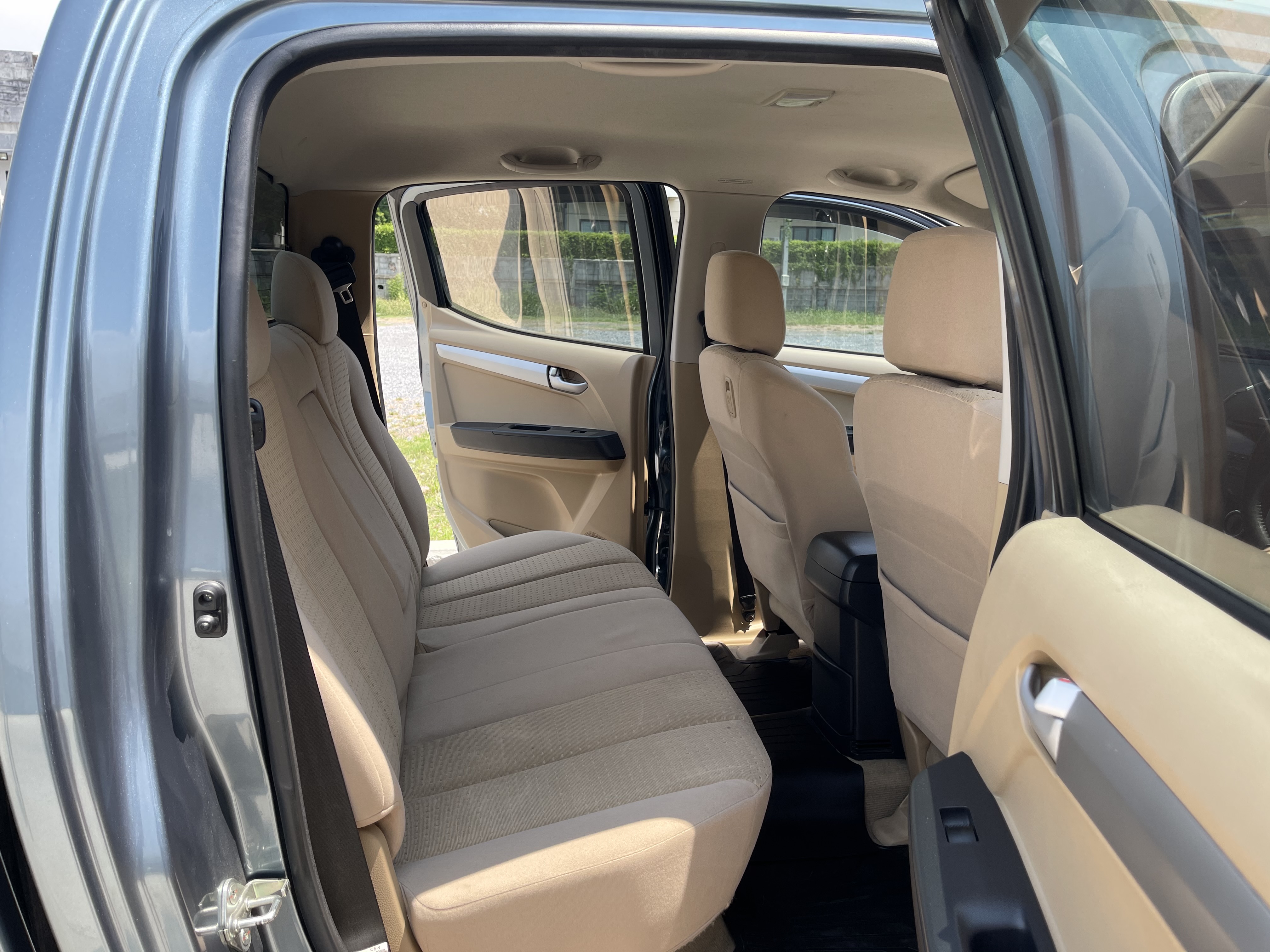 Isuzu Dmax All New 4ประตู 2.5 Vgs Z 2013 เทา