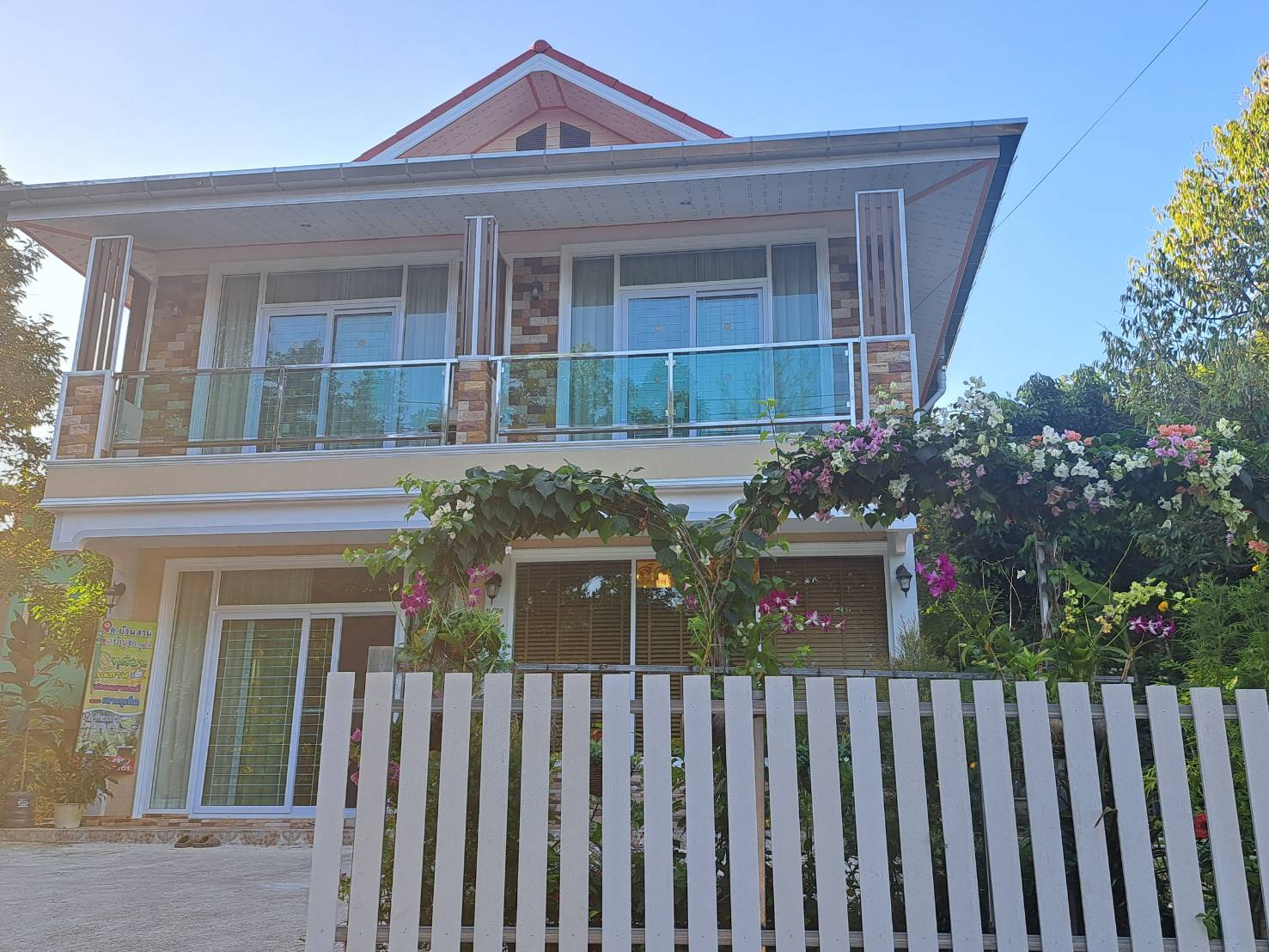 For Rent : Naiyang, 2-Storey Private Home, 3 bedrooms 4 bathrooms