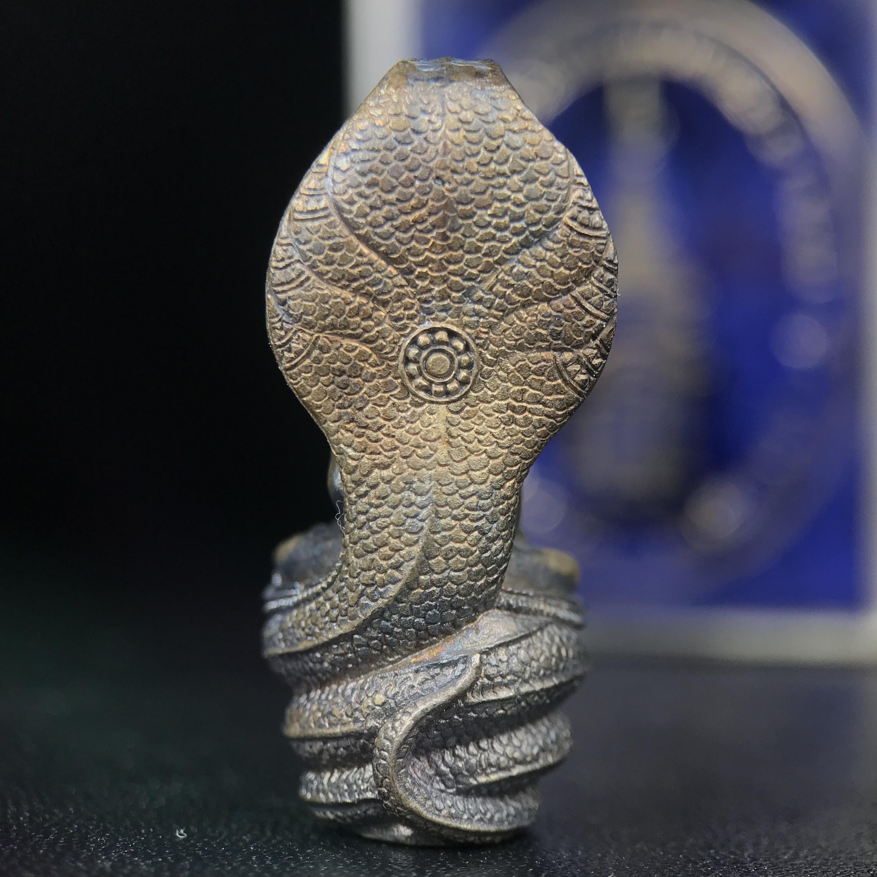 พระพุทธรูปนาคปรกปางมารวิชัย สธ. เนื่องวโรกาสสมเด็จพระเทพรัตนราชสุดาฯ ทรงเจริญพระชนมายุครบ 3 รอบ ปี2534 พิธีพุทธาภิเษก ณ วัดบวรนิเวศวิหาร โดยมีสมเด็จพระญาณสังวร สมเด็จพระสังฆราชเป็นองค์ประธาน(พิธีใหญ่ มวลสารดี พุทธศิลป์งดงาม)พระกริ่งเนื้อเงินพบเจอน้อยหายาก