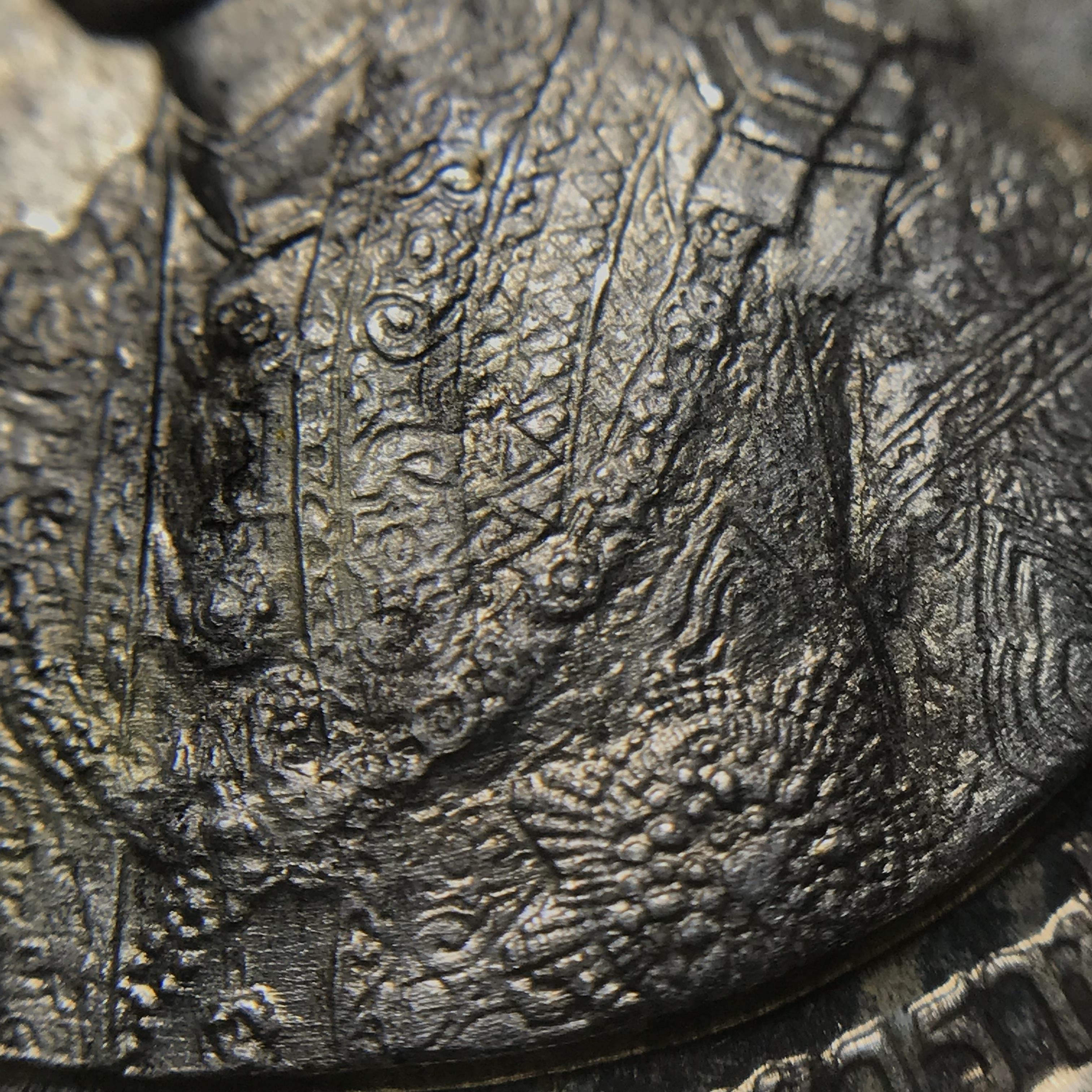 เหรียญนวมหาราชเฉลิมพระชนพรรษา 5 รอบ รัชกาลที่9 ปี 2530 เนื้อนวโลหะกล่องเดิม(หายาก)