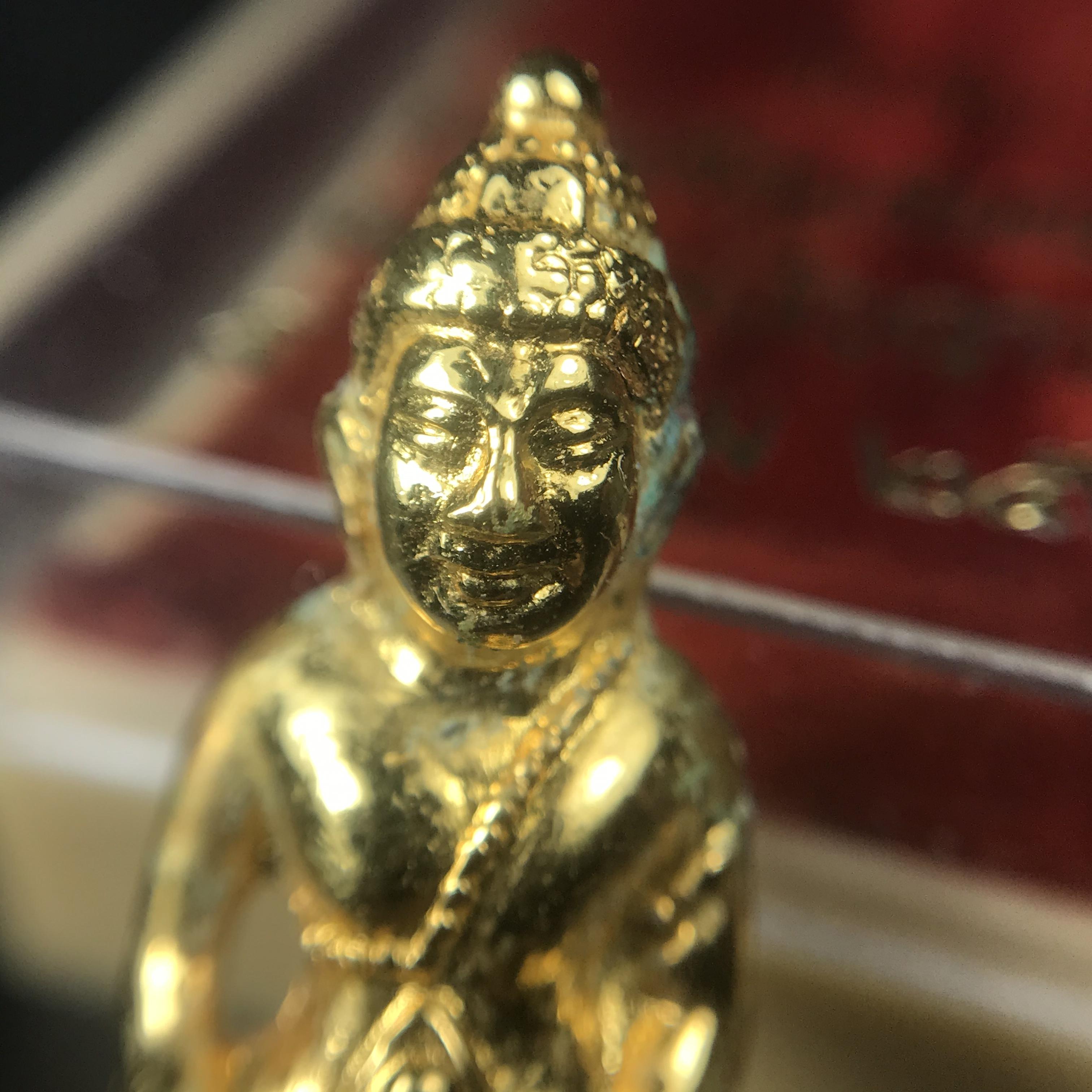 พระกริ่งโสฬส (มปร.) วัดราชประดิษฐ์ ปี 2515 เนื้อกะไหล่ทอง(กรรมการ)(กะไหล่ทองเดิมหายาก กล่องบรรจุเดิมครบ) เนื้อกะไหล่ทองเดิม สร้างน้อย หายาก หลวงปู่ทิม ปลุกเสก(ในหลวงรัชกาลที่9 เสด็จเททอง)พระดี พิธีใหญ่