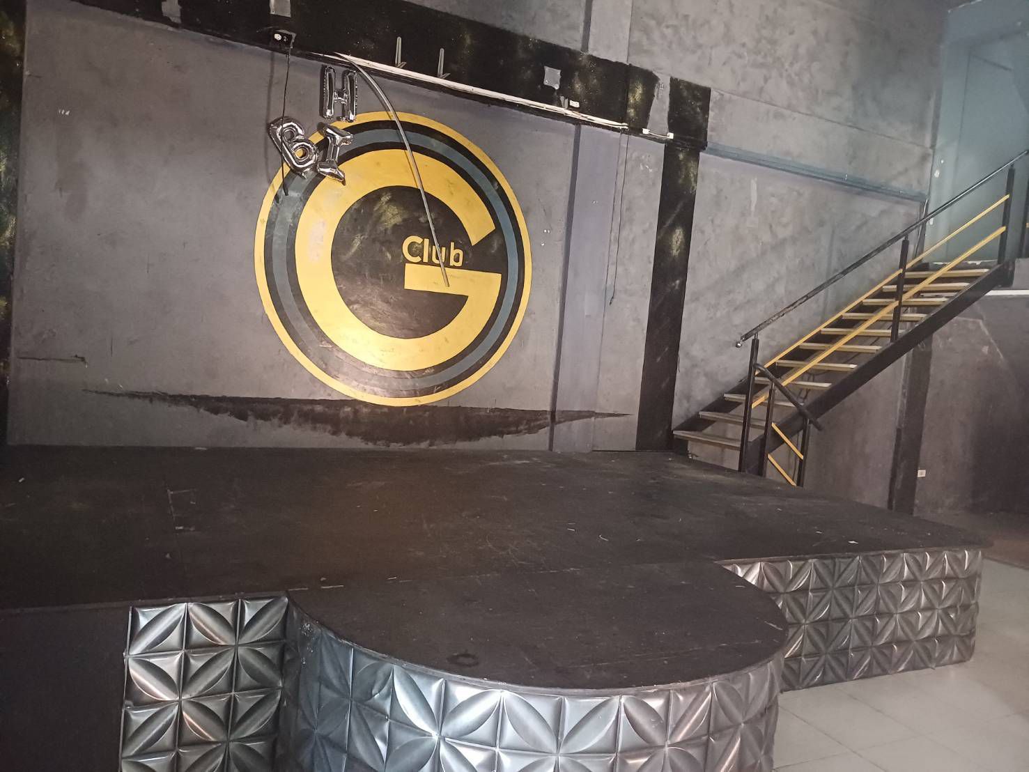 For Sales : Patong, 3-Storey Commercial Building, 5 Bedrooms 4 Bathrooms