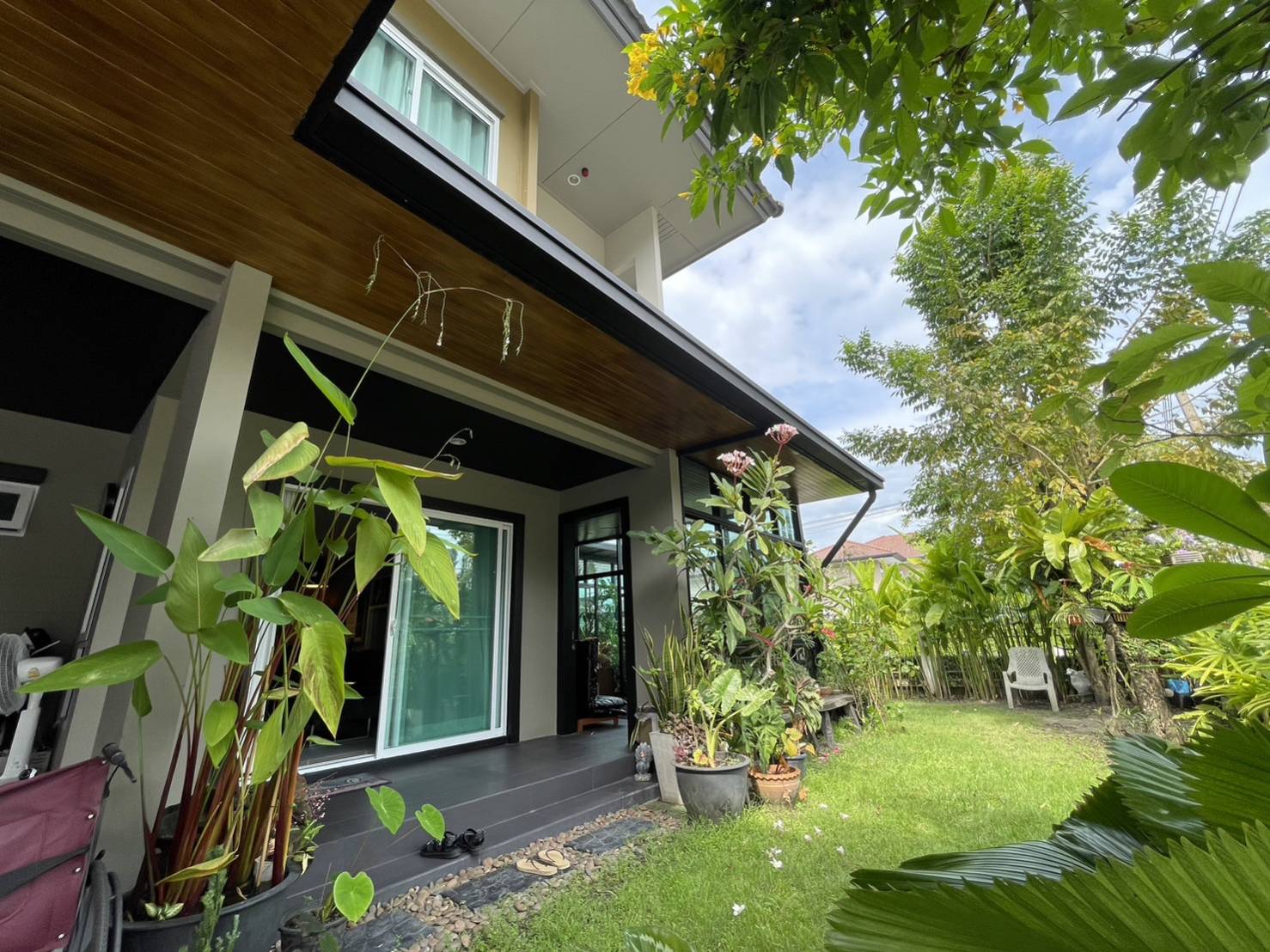For Rent : Kohkaew, 2-story detached house, 4 Bedrooms 3 Bathrooms