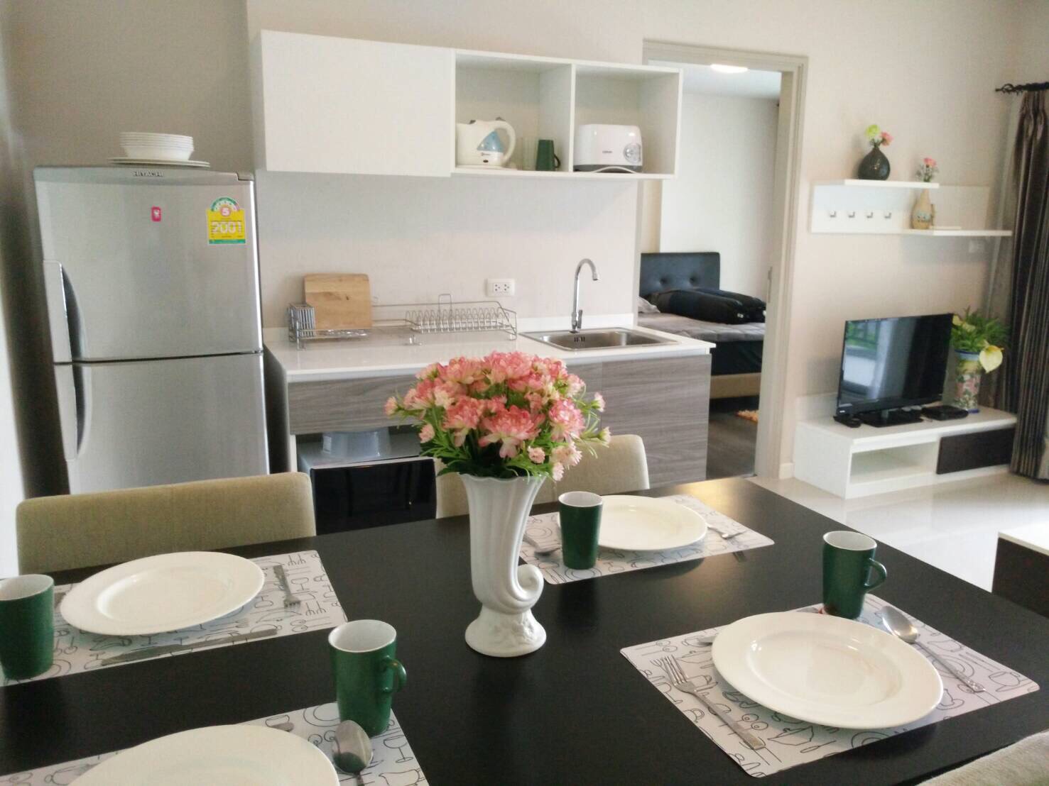 Kathu For Rent : 2Bed Dcondo mine Pool View Locate