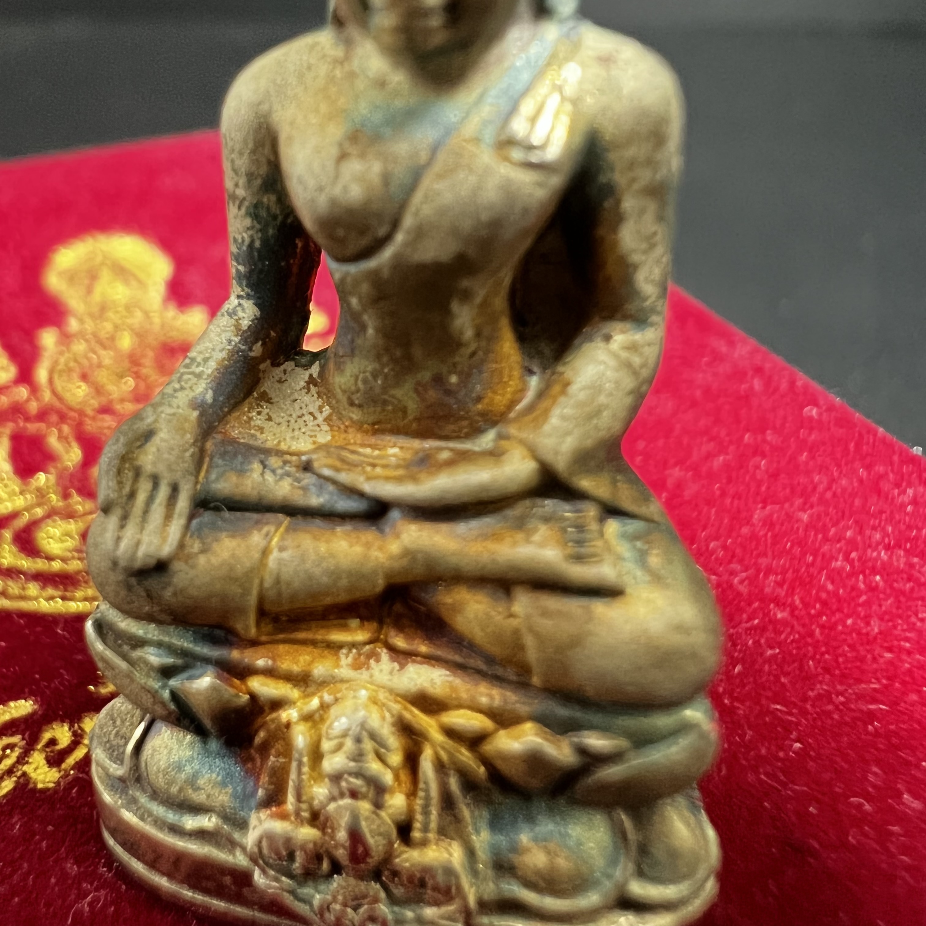 พระกริ่งไพรีพินาศ ตรากาญจนาภิเษก วัดบวรนิเวศวิหาร ที่ระลึกในหลวงรัชกาลที่9 ครองสิริราชสมบัติครบ 50 ปี เนื้อเงิน(สภาพผิวเดิม ขึ้นสีรุ้งธรรมชาติ สวยแบบนิยม)พร้อมกล่องบรรจุเดิม หมายเลข 5493