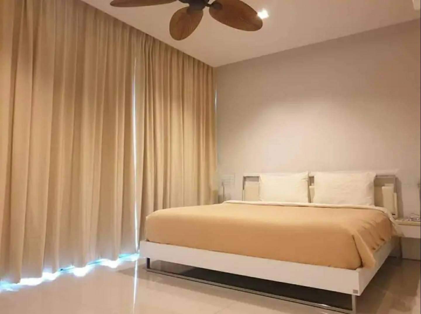 For Rent : Chalong, 3-Story Town House, 4 bedrooms 4 bathrooms