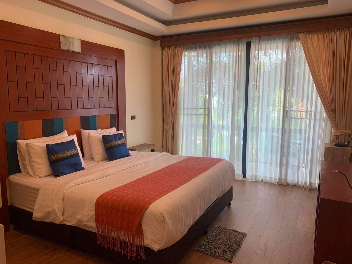 For Rent : Bangtao Private Pool Villa, 3 bedrooms 4 Bathrooms, Pool view.