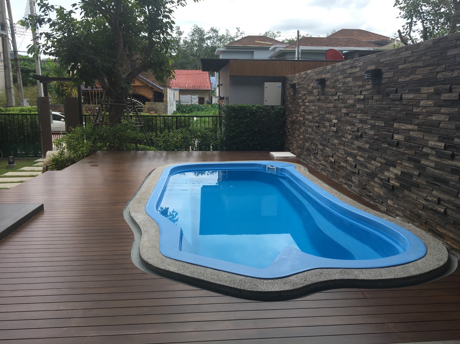 For Sale : Kathu Pool Villa, 4 bedrooms 4 Bathrooms (2 Unit each unit have 2 bed room)