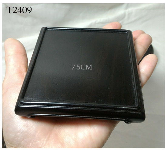 ฐานหรือกี๋ไม้สี่เหลี่ยมเล็กๆ 7.5cm