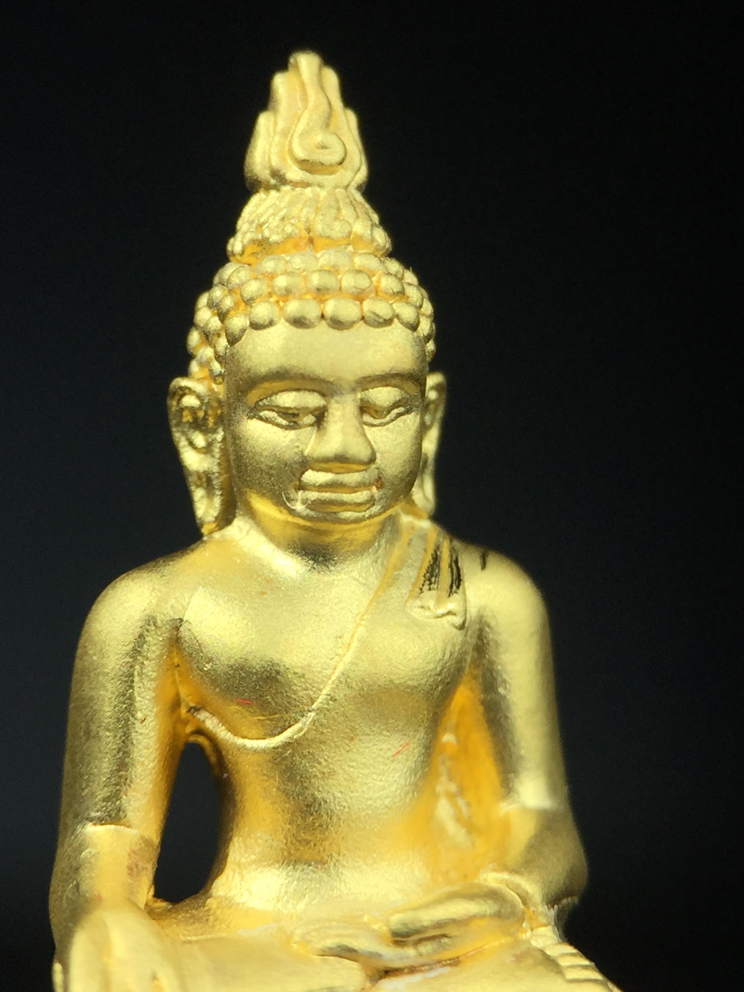 พระไพรีพินาศ รุ่นมหามงคล 72 พรรษา (6 รอบ) ในหลวงรัชกาลที่9 ปี2542 พิมพ์ใหญ่ เนื้อทองคำบริสุทธิ์ 99.9% (ฐานเนื้อนาค)แบบพ่นทรายขัดเงาบางส่วน(สภาพสวยเดิมกล่องบรรจุเดิมครบสมบูรณ์)องค์พิเศษกรรมการ(พบเจอน้อยหายากมาก)