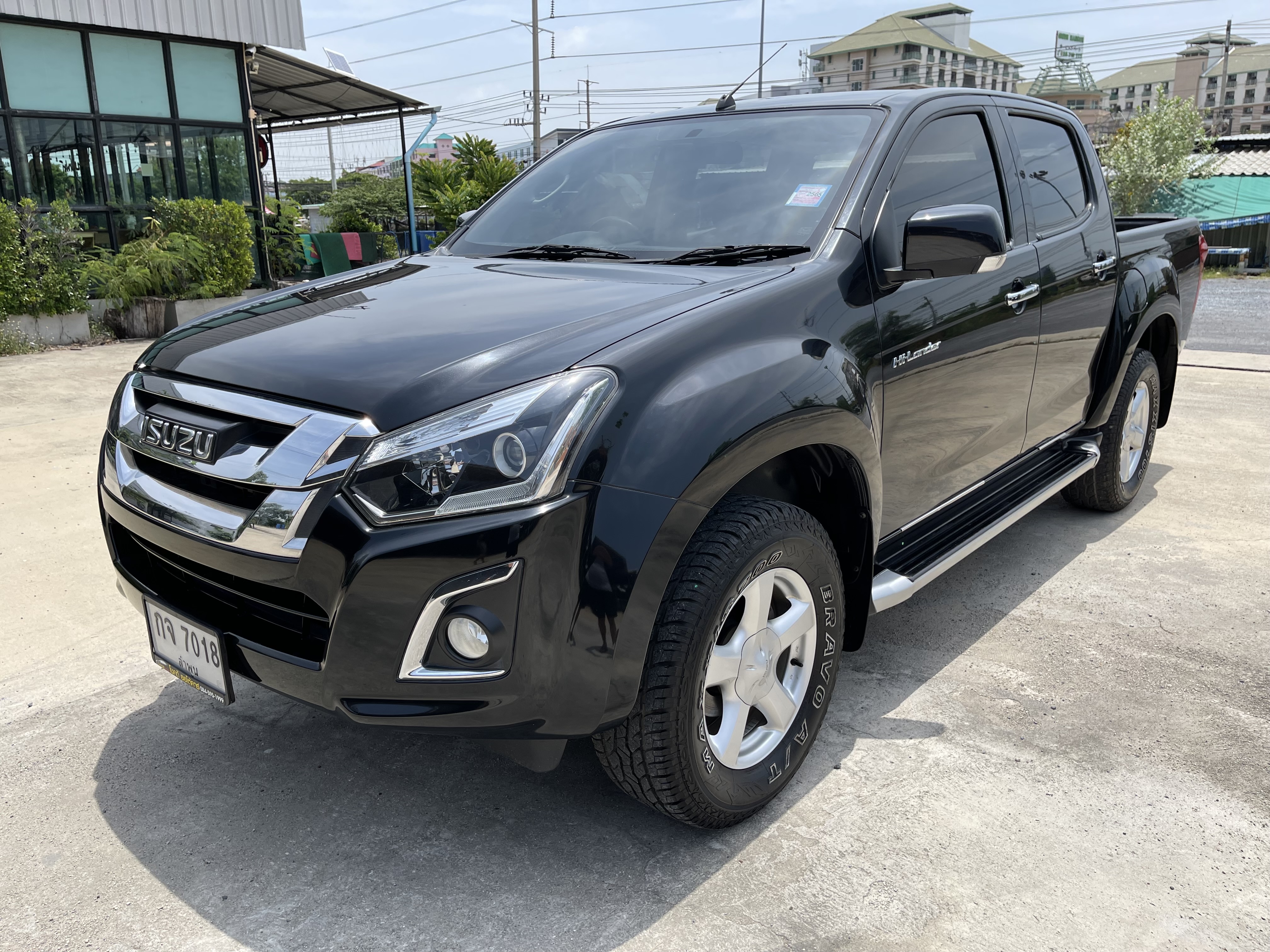 Isuzu Dmax All New 4ประตู Hi-Lander 1.9 L 2017 ดำ