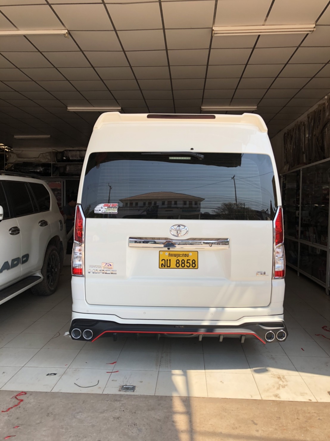 Toyota Commuter 2019 V.2 bodykits by Amoriz