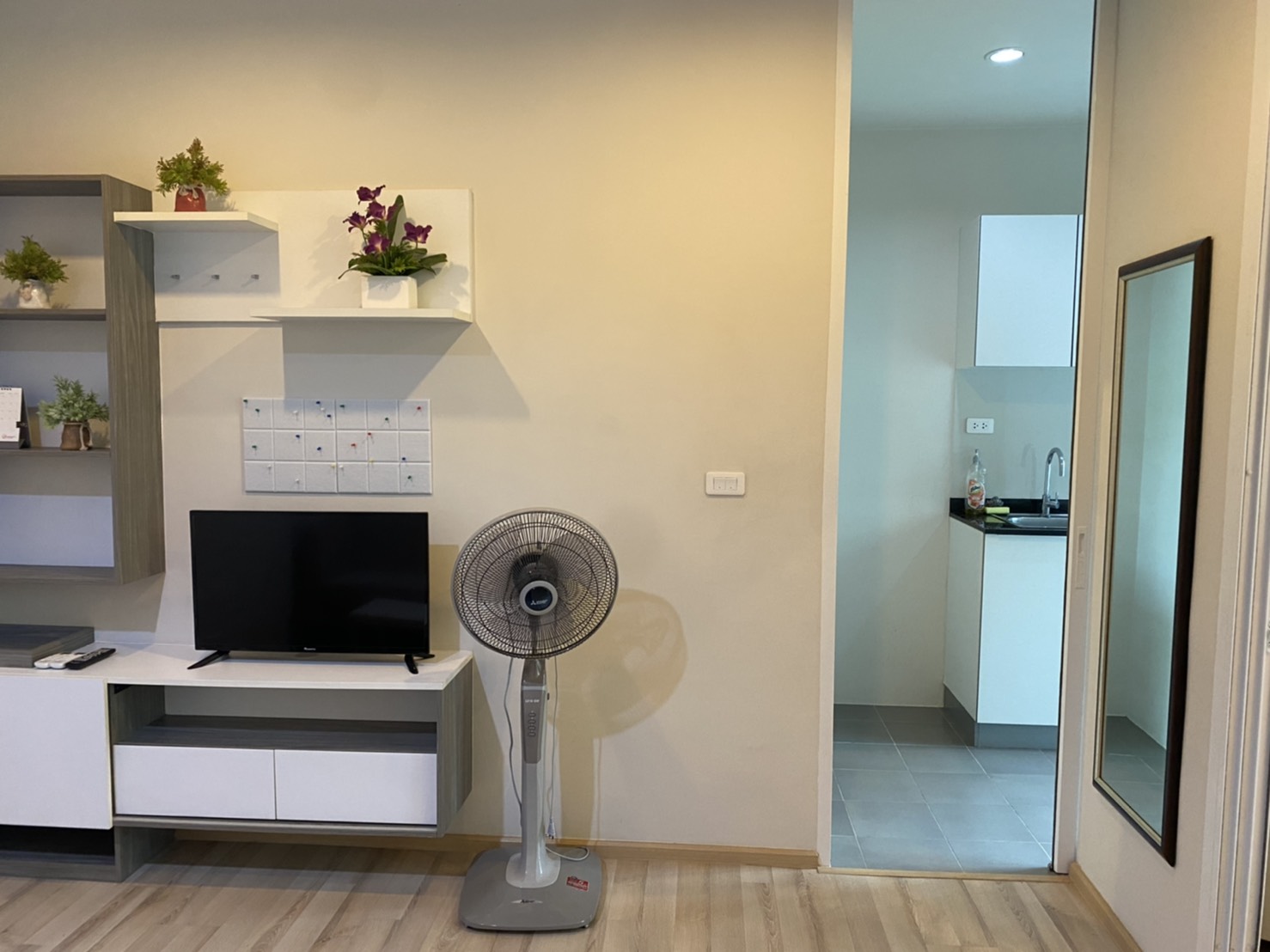 For Rent : The Base Central, Phuket Town, 1 Bedroom 1 Bathroom, 2rd