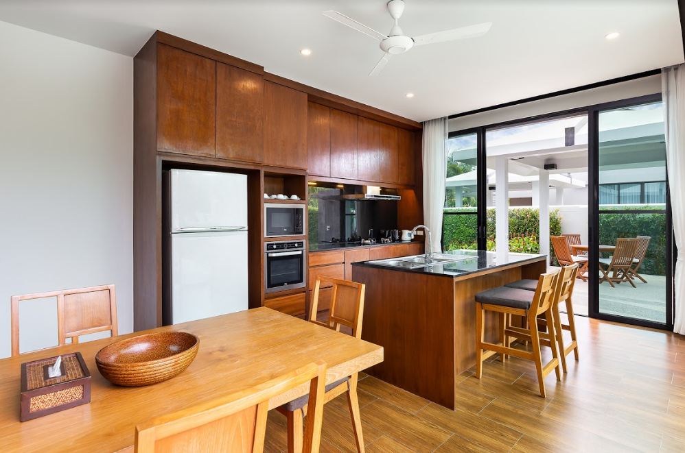 For Rent : Nai Harn, Luxury Modern Pool Villa, 3 Bedrooms 3 Bathrooms, Garden view.