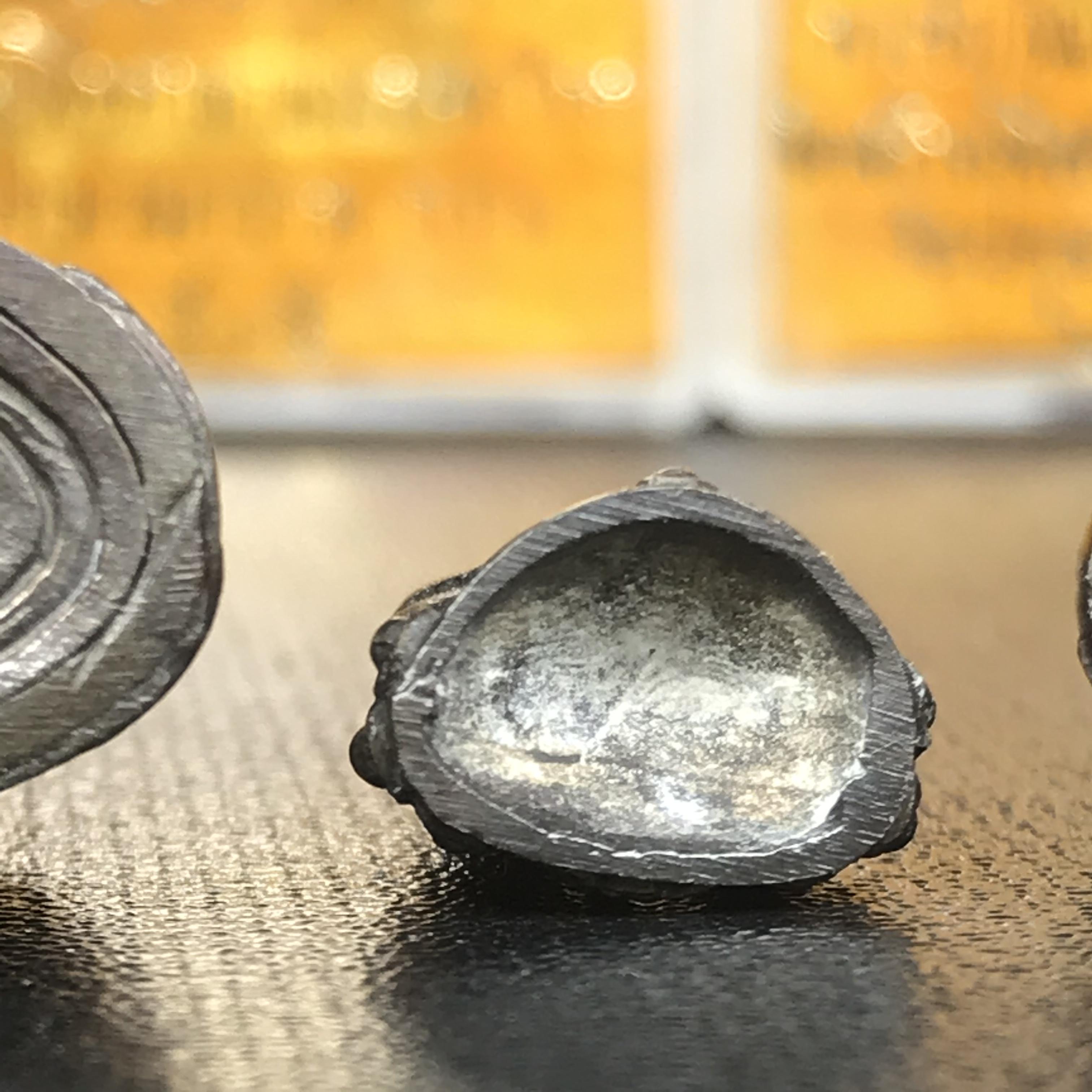 พระกริ่งนวปทุม ภปร.-พระชัยวัฒน์นวปทุม ภปร.-พระกริ่งไพรีพินาศ ภปร. รุ่นแรก วัดปทุมวนาราม ครบชุดเนื้อนวโลหะ ปี2535(ในหลวงรัชกาลที่9เสด็จเททอง)(1ใน3000ชุด)หายาก