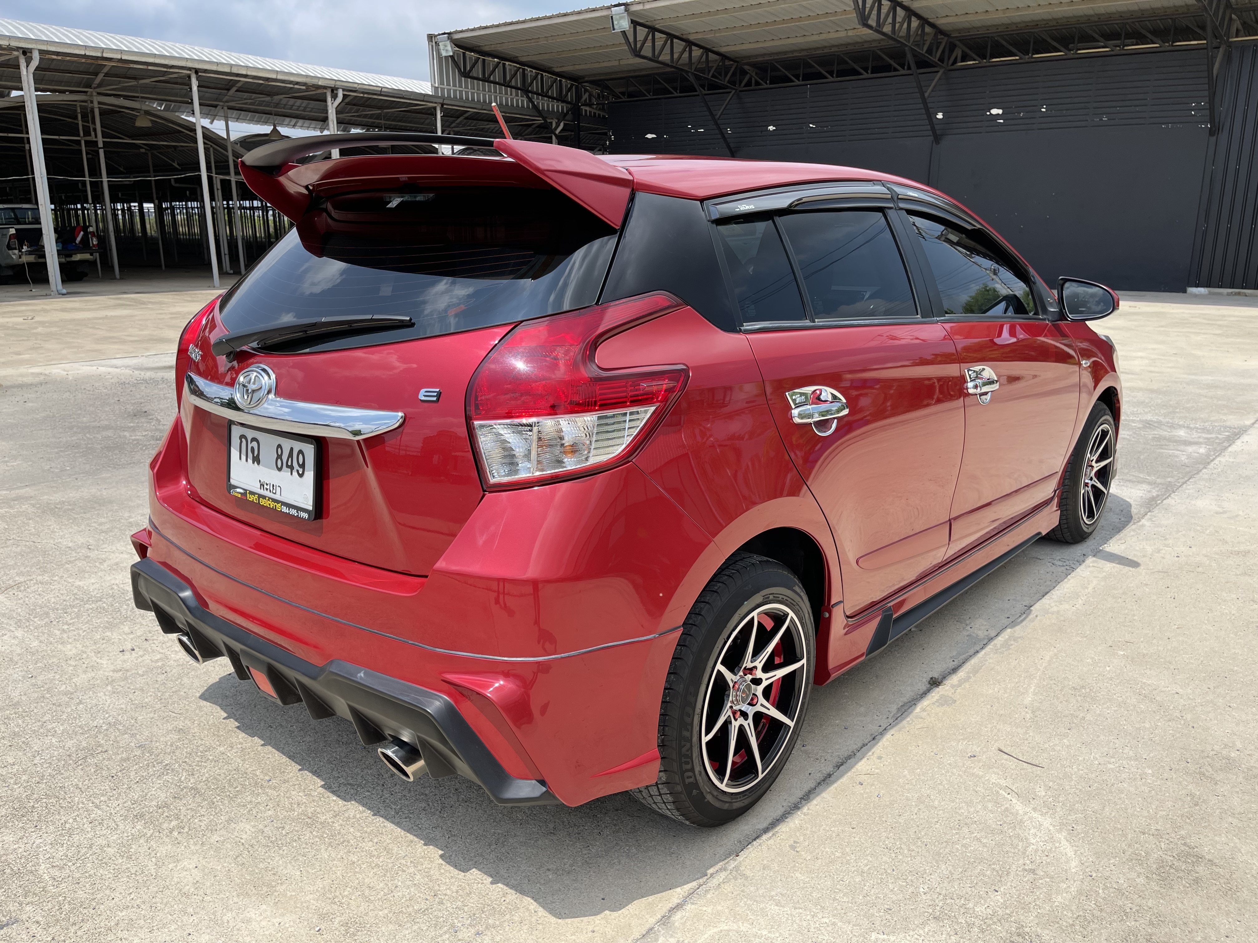 Toyota Yaris 1.2 E At 2016 แดง