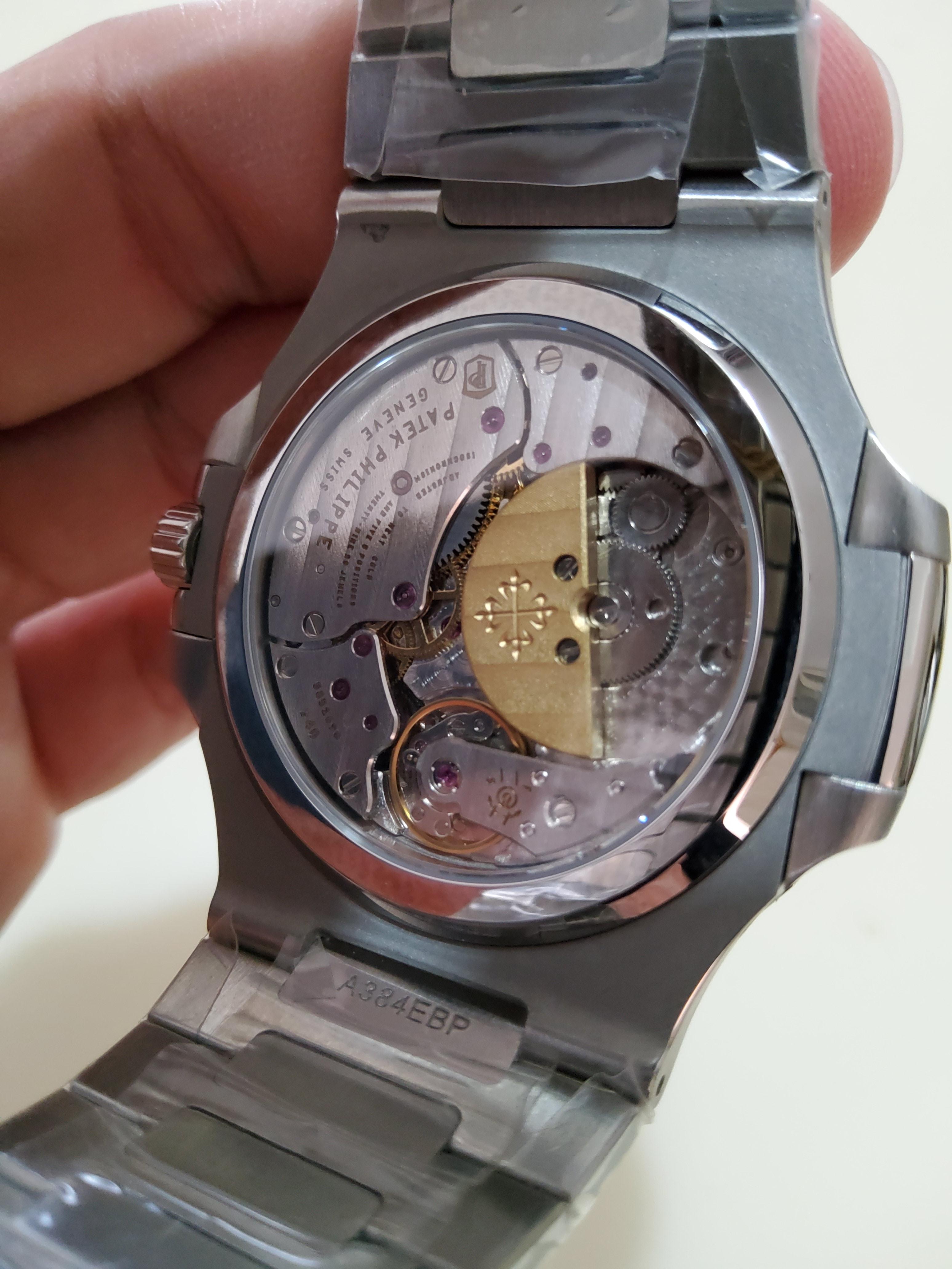PRE-ORDER PATEK NAUTILUS 5712 กลไกโคลน (40MM.)