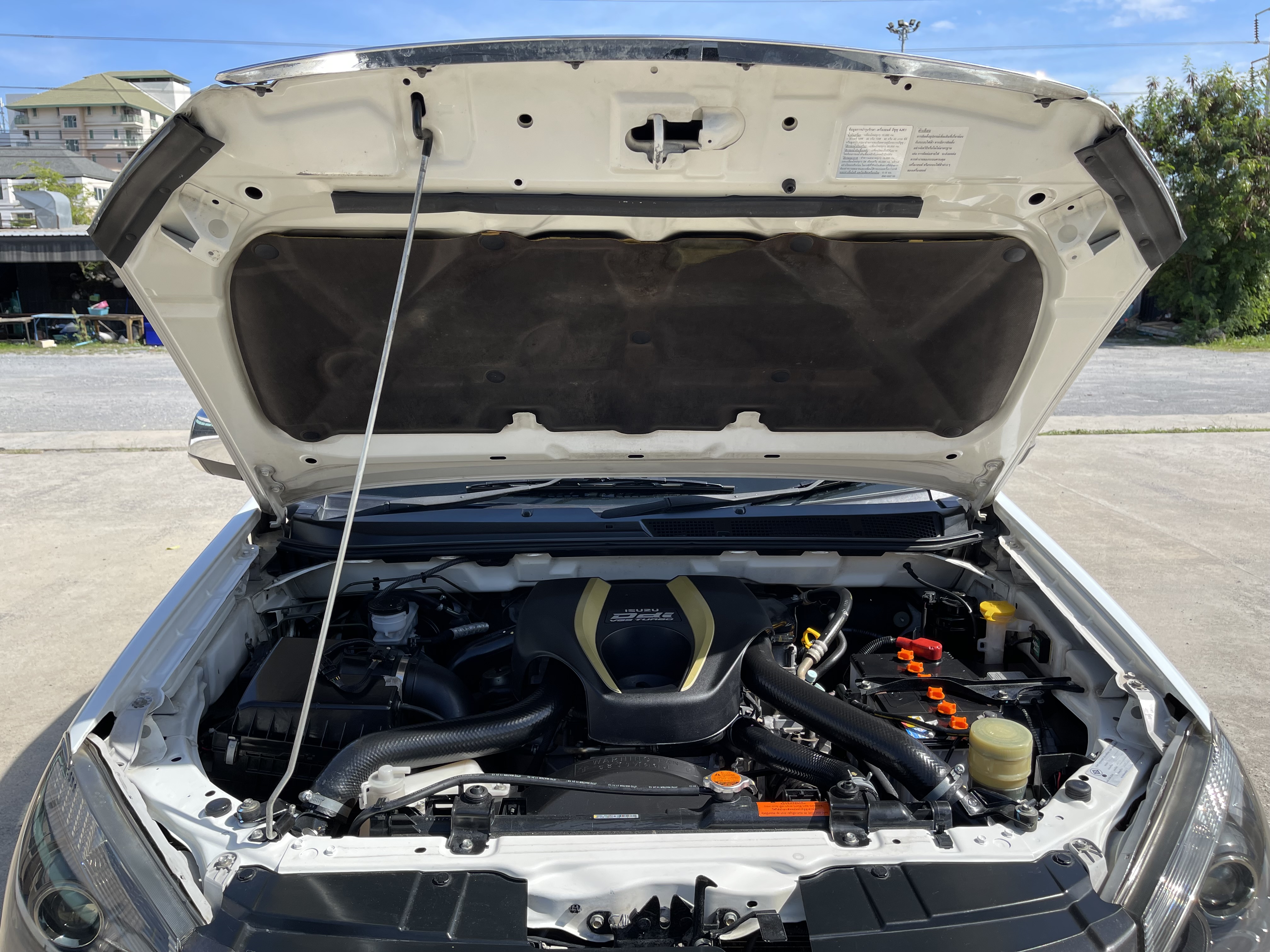 Isuzu Dmax All New Cab 2.5 Vgs Z X-Series 2014 ขาวมุก