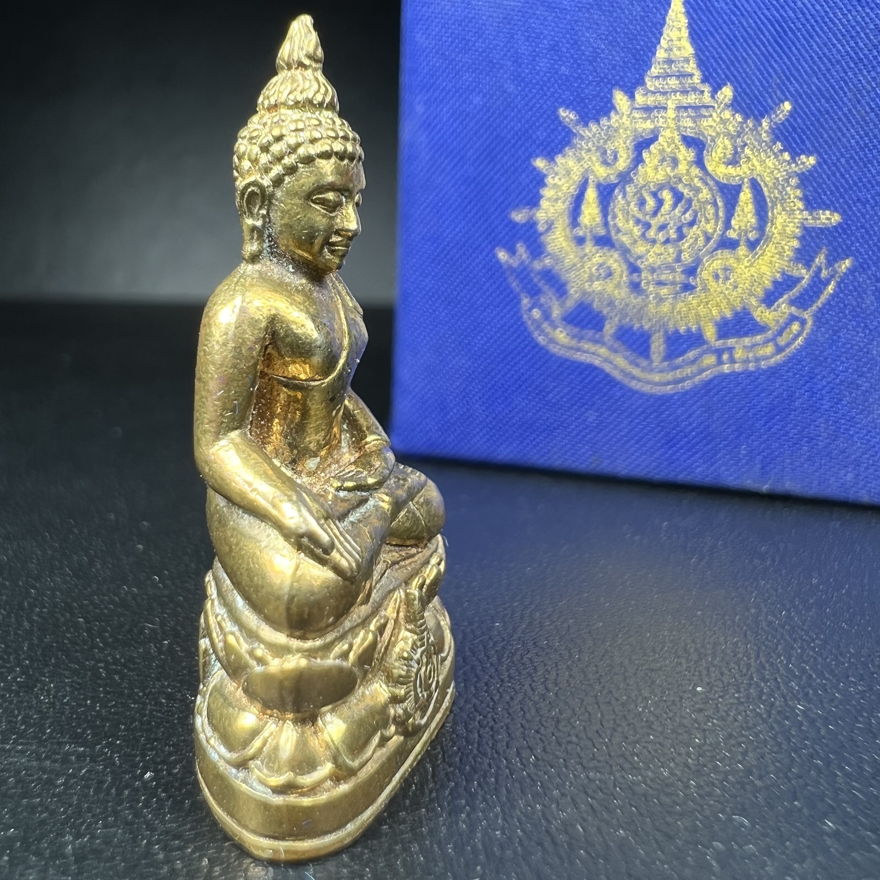 พระกริ่งไพรีพินาศ เฉลิมพระเกียรติ พระบาทสมเด็จพระเจ้าอยู่หัวรัชกาลที่9 พระชนมพรรษา 6 รอบ ปี2542เนื้อสัมฤทธิ์(บรรจุเหล็กไหล)ดีนอก-ดีใน