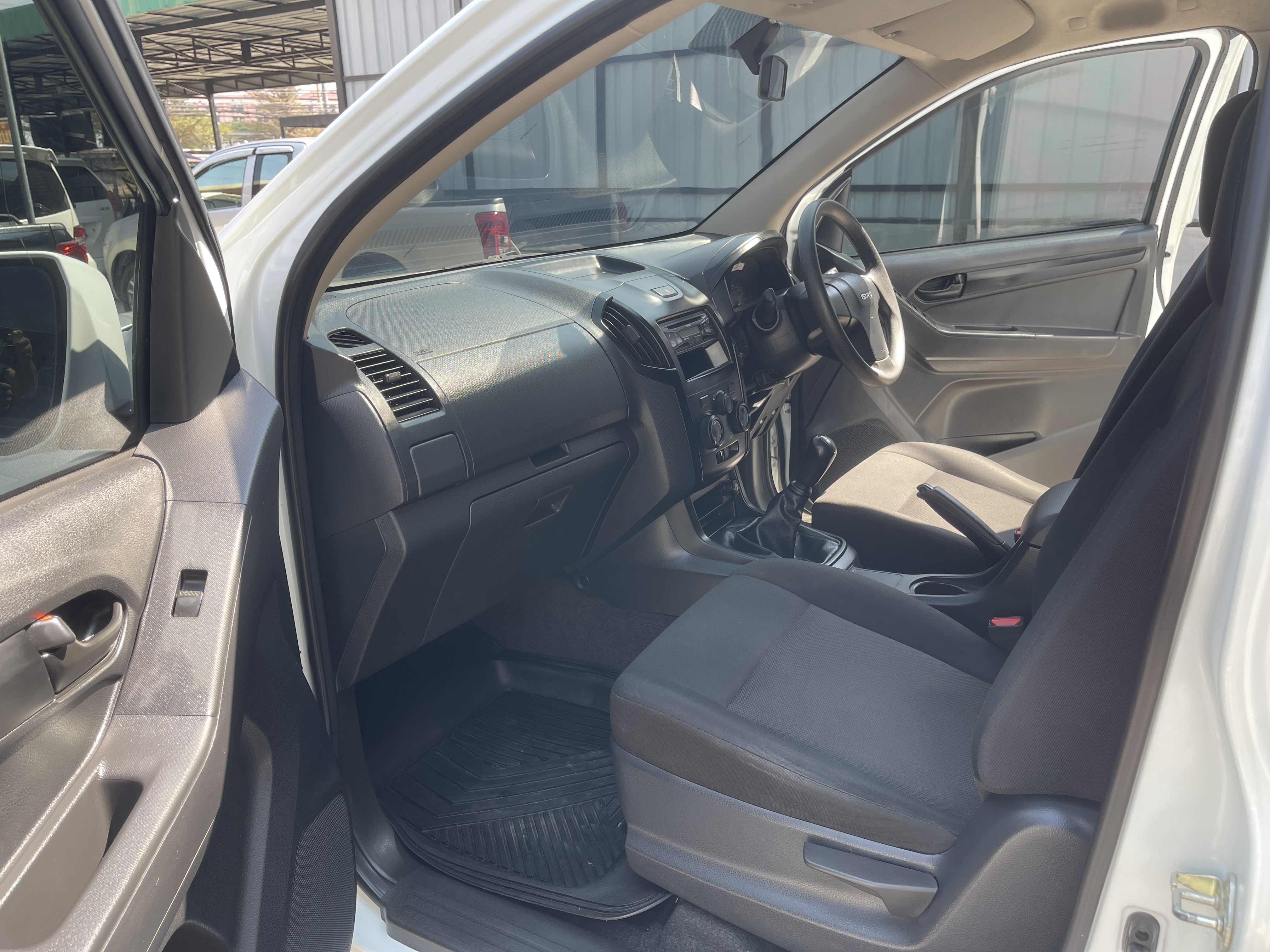 Isuzu Dmax All New 4ประตู 1.9 S 2018 ขาว