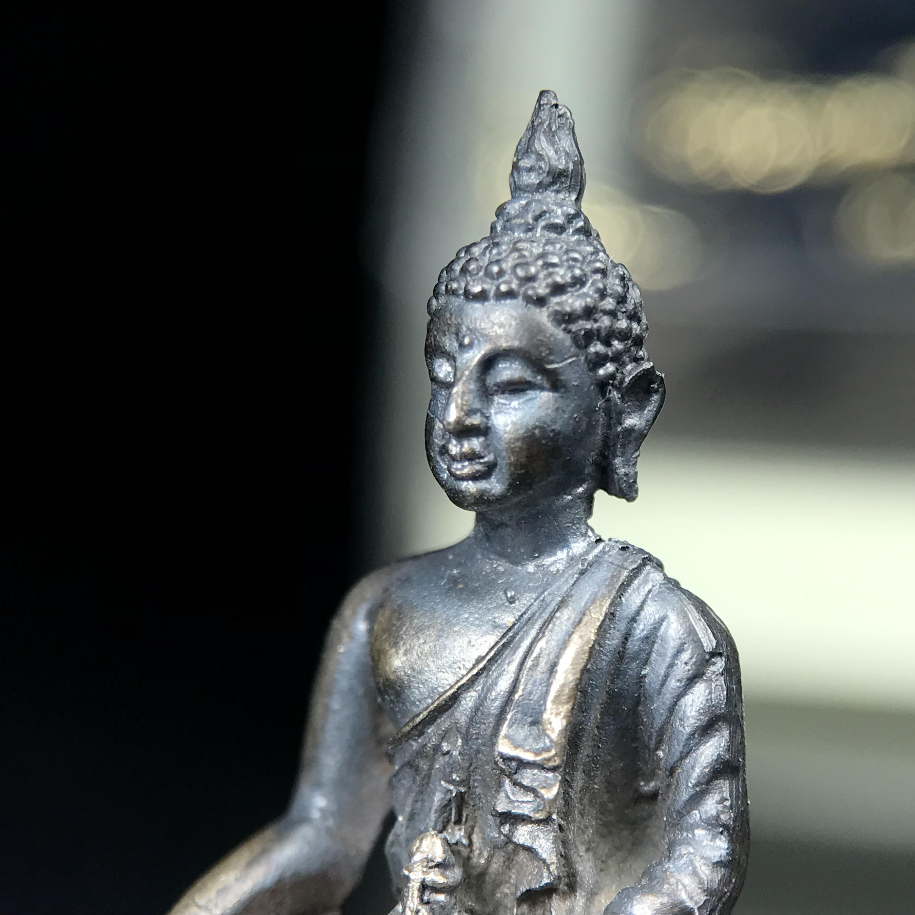 พระกริ่งพรหมรังสี อนุสรณ์ 190 ปี สมเด็จพระพุฒาจารย์ โต วัดอินทรวิหาร ปี2521 เนื้อเงิน(ผิวเดิมเข้มขลัง)พิธีมหาพุทธาภิเษกครั้งยิ่งใหญ่ พิธีสรรพสิทธิชัยไพรีพินาศมหามังคลาภิเษก หมายถึงฤกษ์การปลุกเสกที่เน้นด้านโชคลาภ มีชัยชนะต่อศัตรูการค้า การงาน(รุ่นนี้แนะนำ)