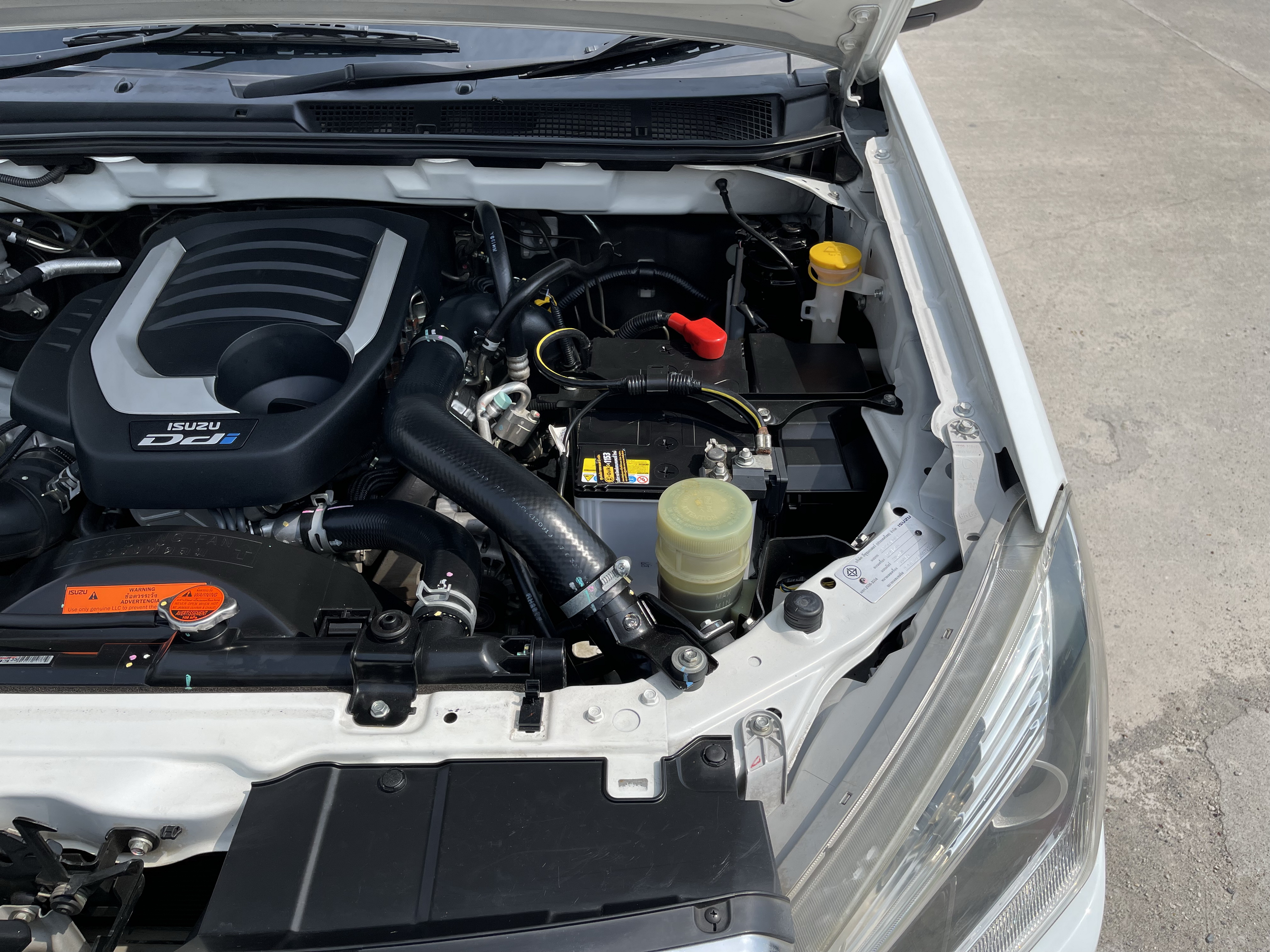 Isuzu Dmax All New Cab 1.9 L 2017 ขาว