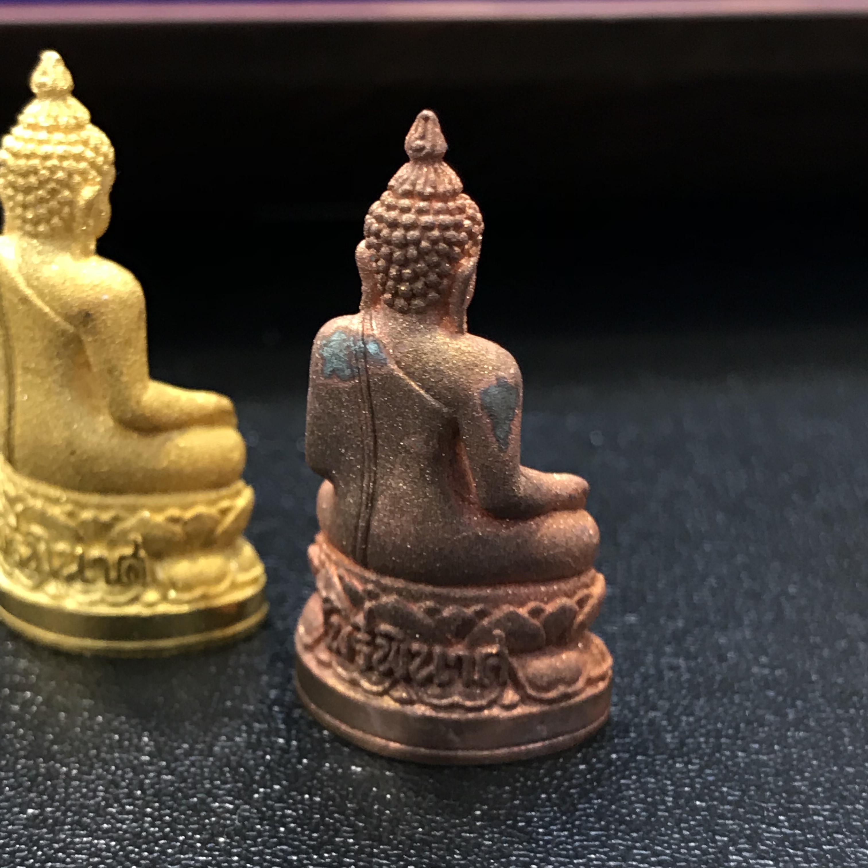 พระกริ่งไพรีพินาศ ญสส. รุ่นกาญจนาภิเษก ชุดทองคำ ปี2539 วัดบวรนิเวศ สภาพสวยพร้อมกล่องเดิม(1ใน939ชุด)