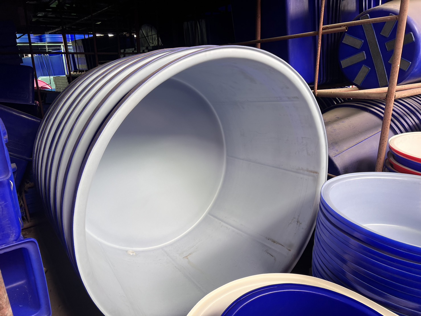 ถังกลมปากกว้าง 1500 ลิตร