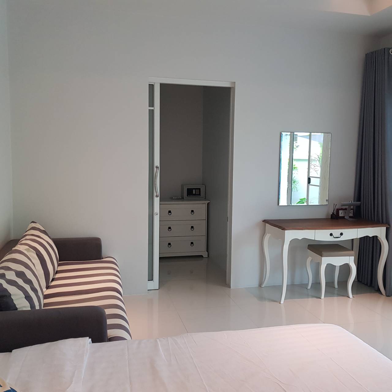 For Rent : Bangtao, Pasak Private Pool Villa, 2 bedrooms 2.5 Bathrooms.