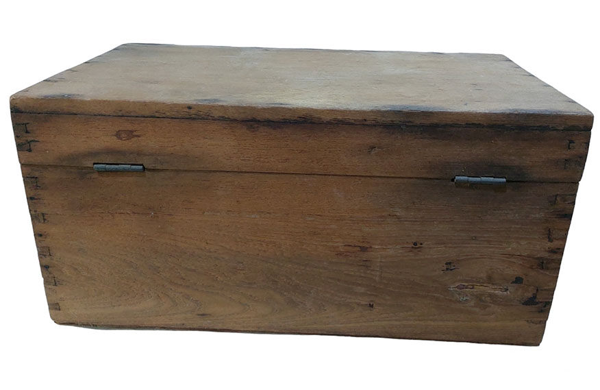 หีบไม้สัก งานเก่า ขนาด32*54*27cm