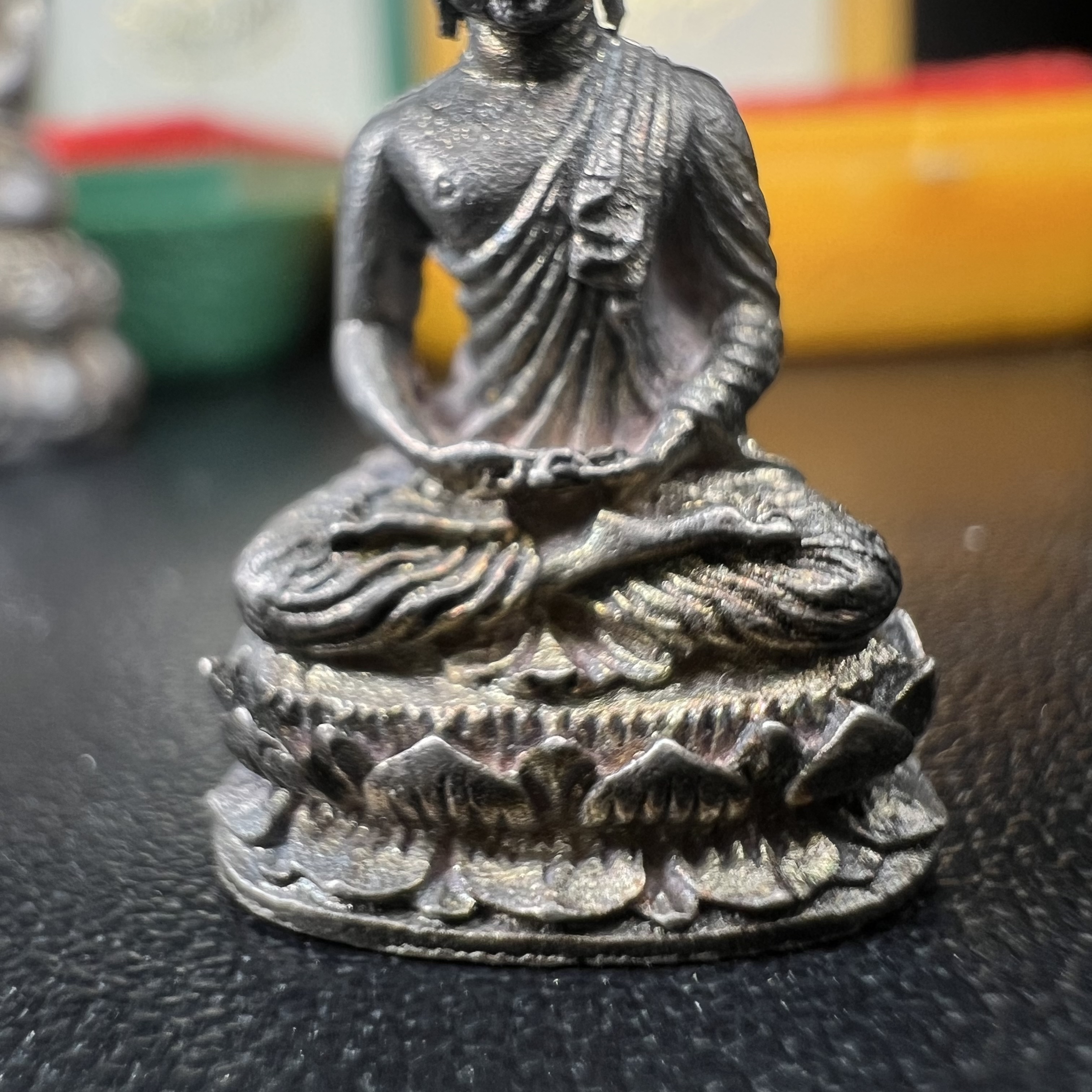 พระกริ่ง-พระชัยวัฒยน์วาสนาสมเด็จพระสังฆราช(วาสน์)วัดราชบพิธฯปี2531 เนื้อเงิน สร้างเป็นที่ระลึกในคราวที่สมเด็จพระอริยวงศาคตญาณ สมเด็จพระสังฆราช(วาสน์ วาสโน)มีพระชนมายุครบ90พรรษา(ในหลวง ร.9 เสด็จในพิธี)งานแกะแม่พิมพ์โดย นายช่างเกษม มงคลเจริญ)หายาก