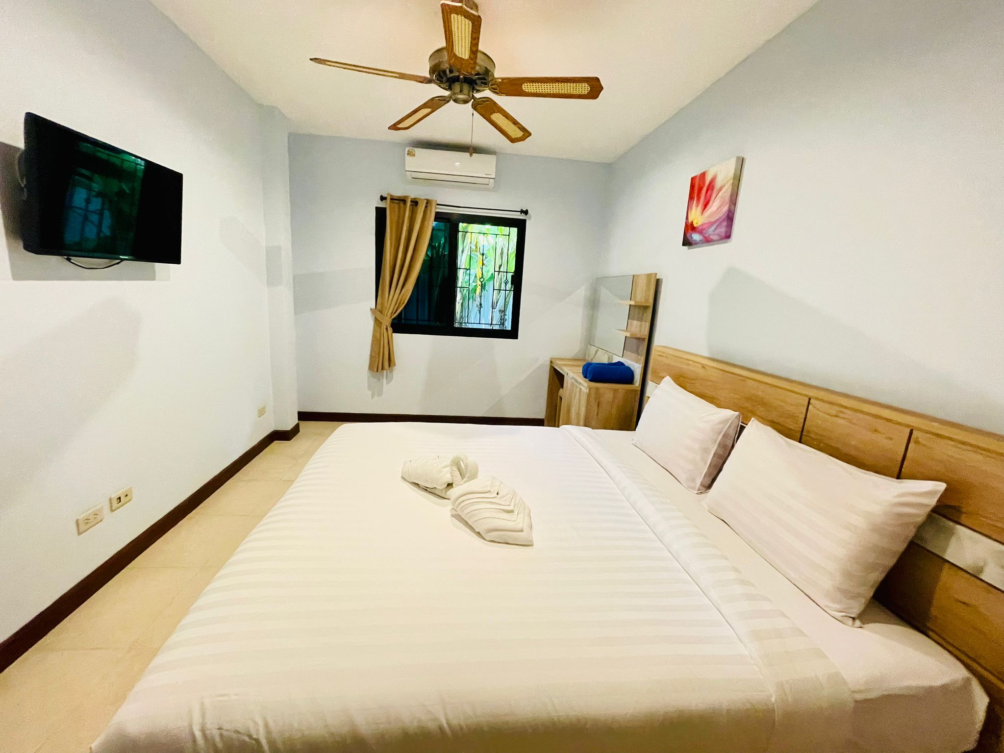 For Rent : Kata, 2-Storey Twin House, 3 bedrooms 3 bathrooms