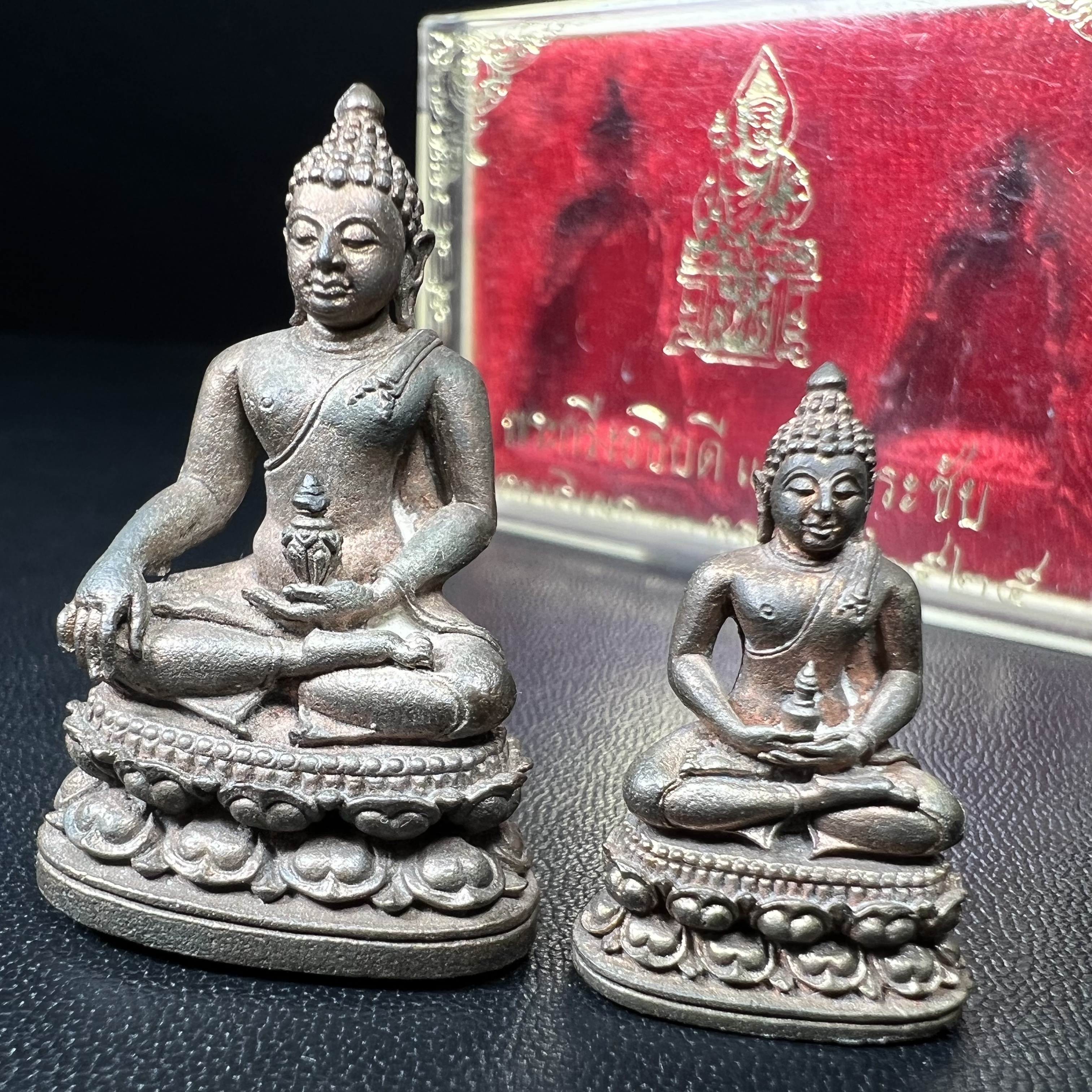 พระกริ่ง-พระชัยวัฒน์อธิบดี ปี2525 ของดีอัยการ (มีไว้บูชาเลื่อนยศเลื่อนตำแหน่งทุกท่าน)(1ใน 2525 ชุด)