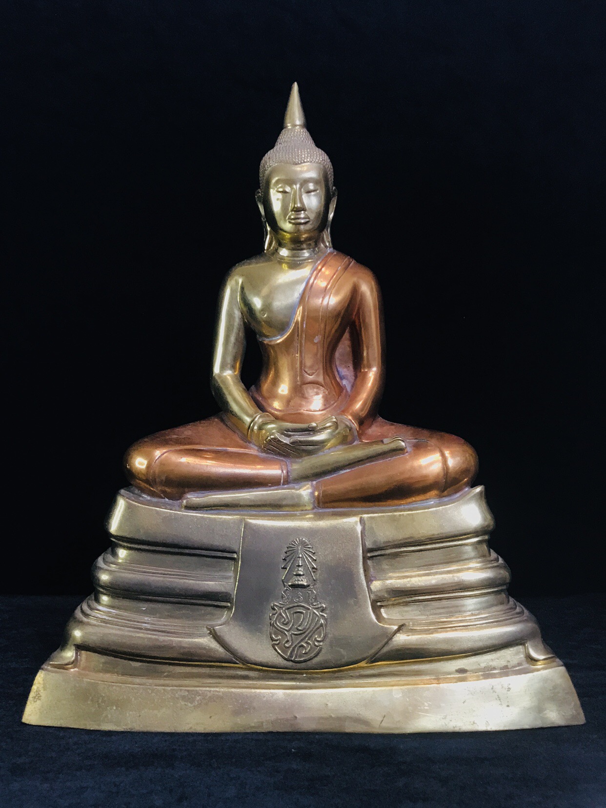 พระบูชาพระพุทธโสธร ภปร. รุ่นย้อนยุค ปี2539 กาญจนาภิเษกครองราชสมบัติครบ 50ปี หน้าตัก9นิ้ว เนื้อสามกษัตริย์ หมายเลข01314