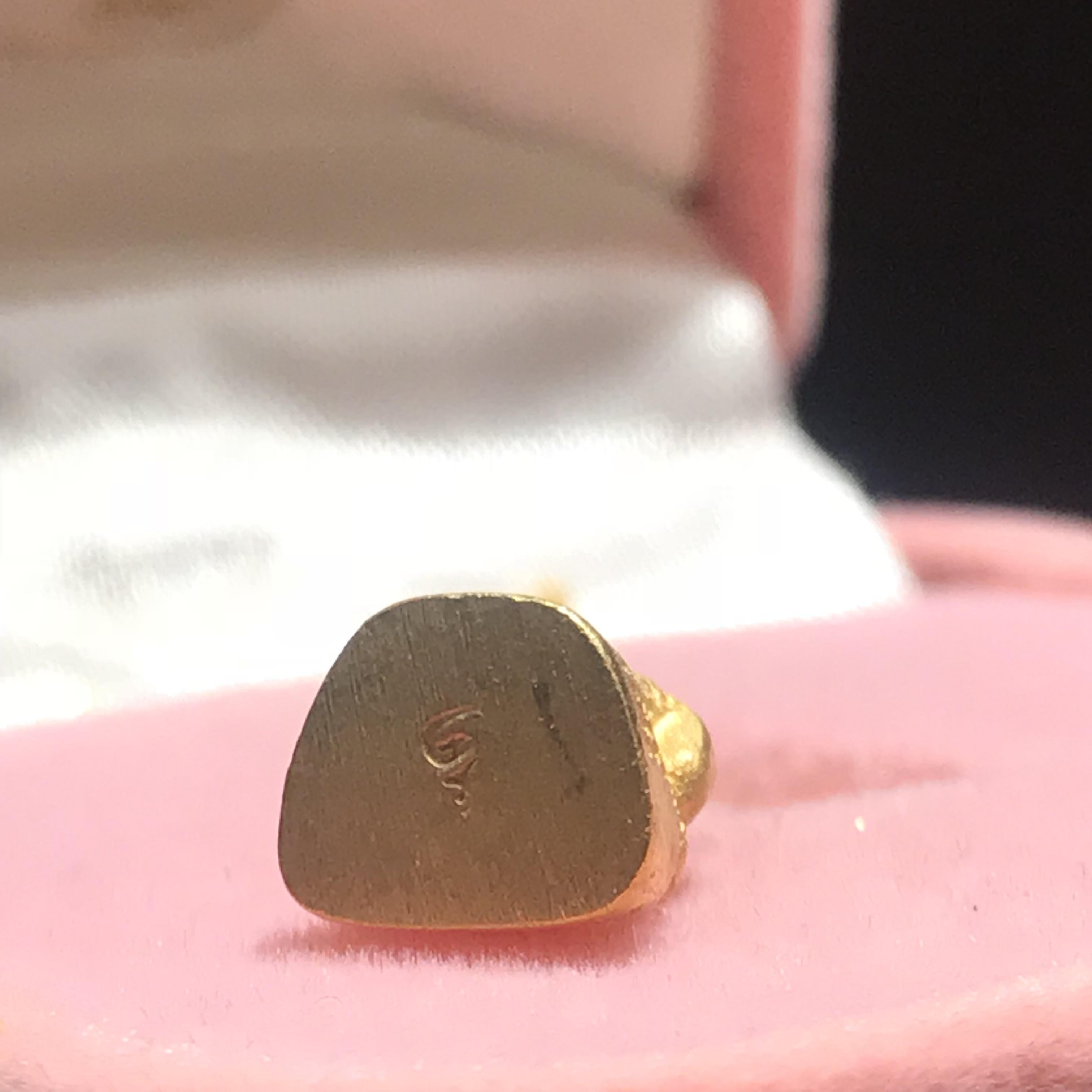 พระสังกัจจายน์ 5 รอบ พระราชินี พ.ศ.2535 เนื้อทองคำหนักหนึ่งสลึง(ในหลวงรัชกาลที่9และสมเด็จพระราชินีเสด็จเททอง)