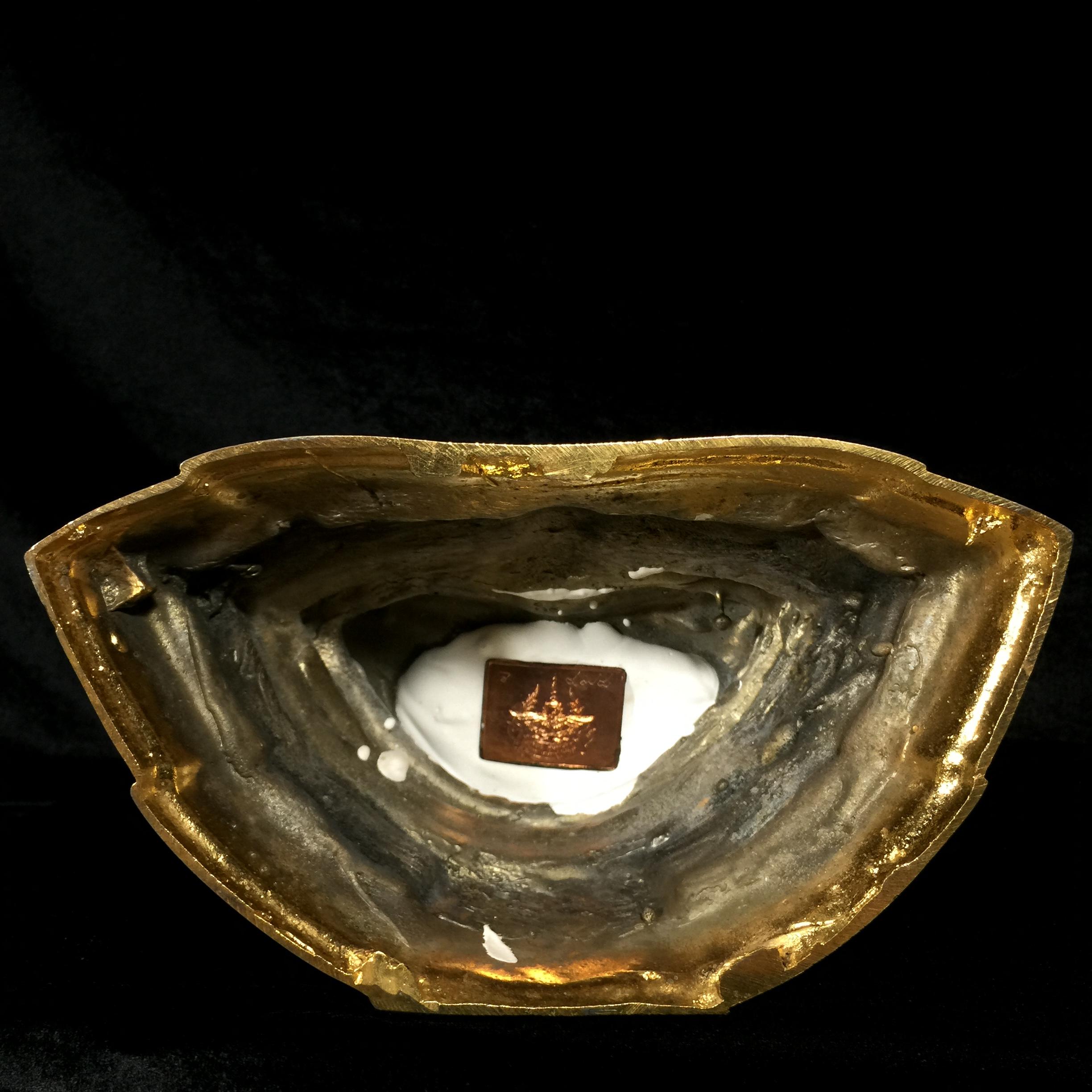 พระบูชาพระพุทธศิรมงคล ภปร. วัตถุมงคลคุ้มเกล้าปี2524 ของมูลนิธิคุ้มเกล้า โรงพยาบาลภูมิพลจัดสร้าง ขนาดหน้าตัก5นิ้ว(ในหลวงรัชกาลที่9 ทรงจุดไฟพระฤกษ์และเททอง พิธีใหญ่)ยอดนิยมหายาก