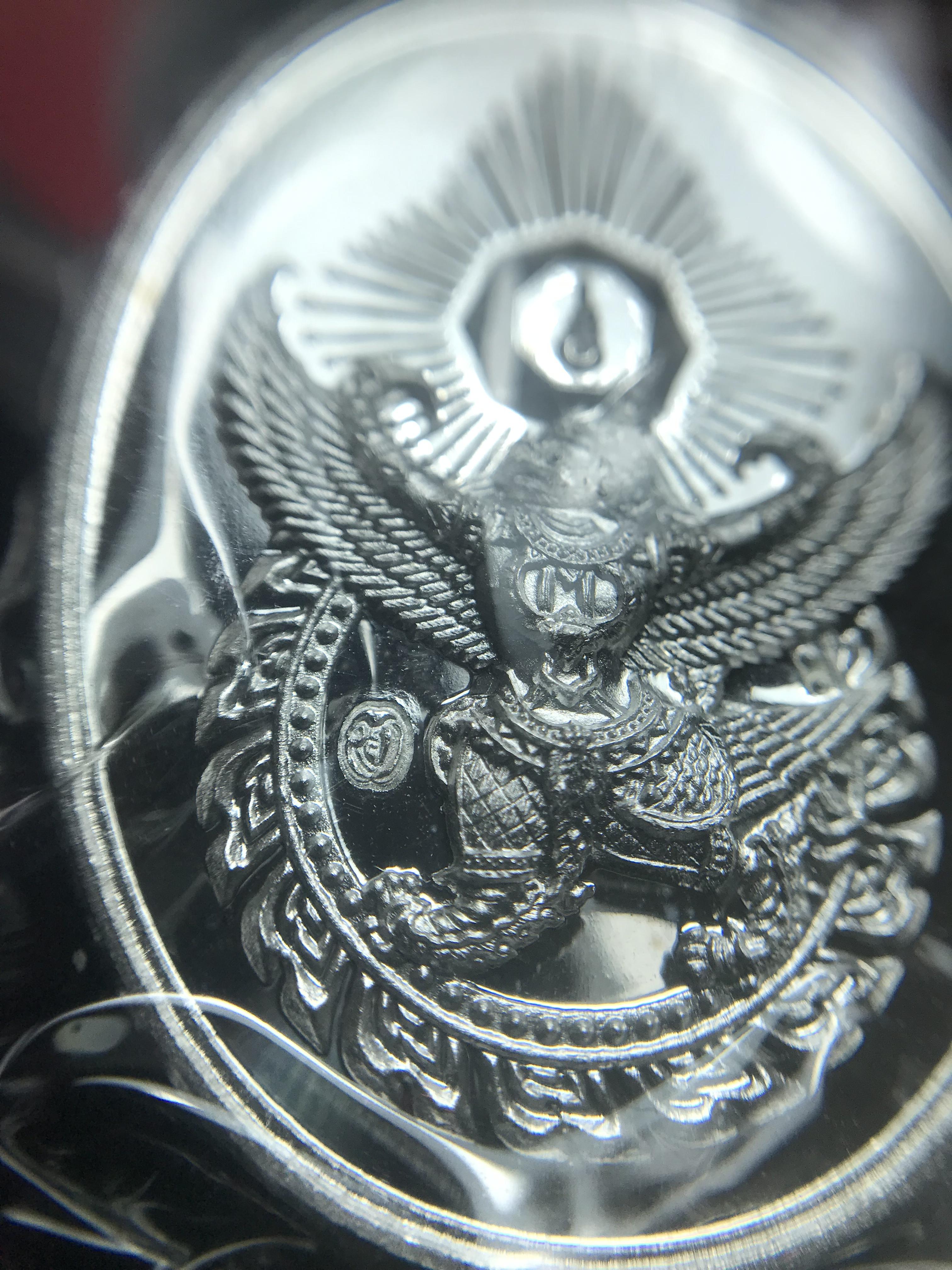 เหรียญดวงตรามหาเดช หลังยันต์มงกุฏพระเจ้า วัดตรีทศเทพวรวิหาร ปี2553 เนื้อเงิน