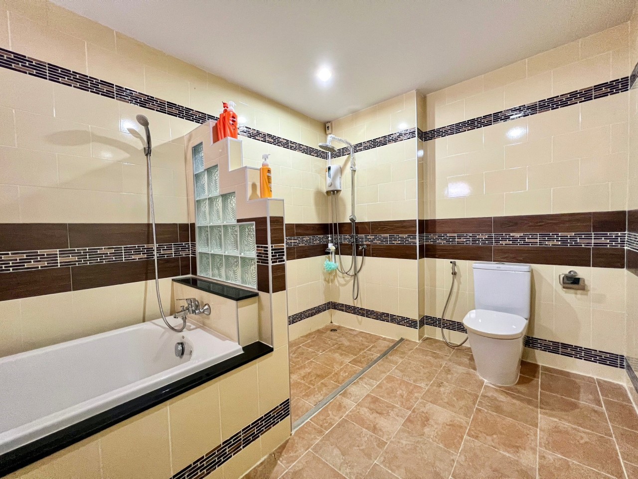 For Sale : Wichit, 3-Storey detached house, 7 Bedrooms 7 Bathrooms