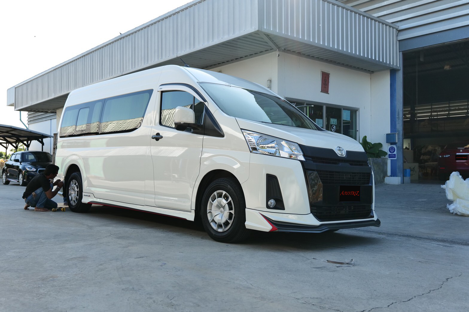 Toyota Commuter 2019 V.1 bodykits by Amoriz