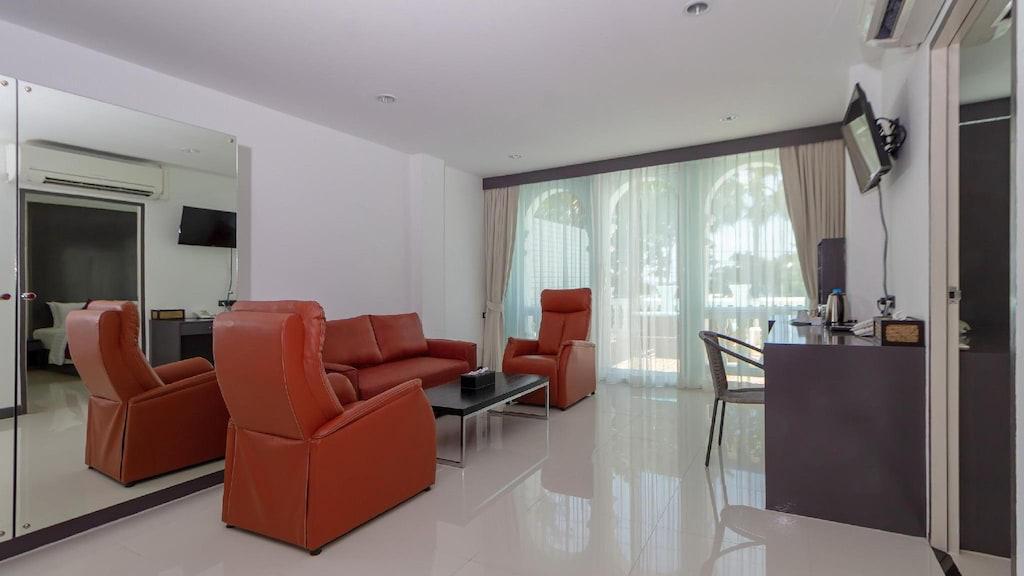 For Sale : Patong, Luxury Patong Resort , 36 Rooms, 5 floors