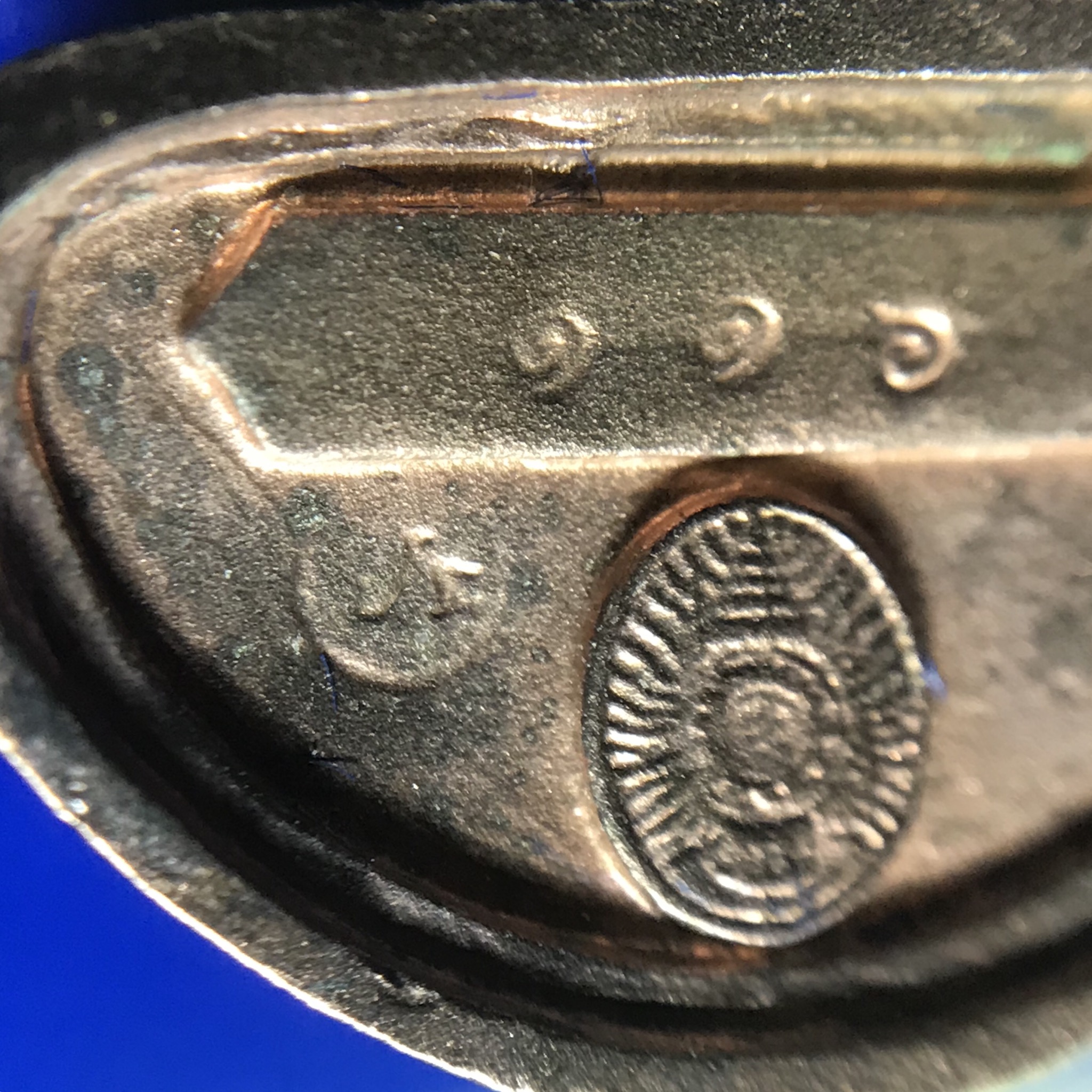 พระกริ่งพระพุทธนวราชบพิตร ครองสิริราชสมบัติครบ 50 ปี พ.ศ.2540 เนื้อนาก ชุดพระราชทาน(หายาก)