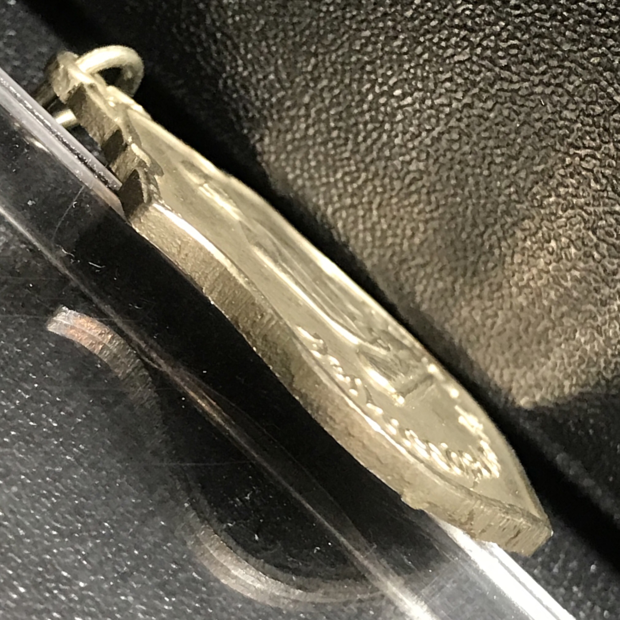 เหรียญในหลวงทรงผนวช กองทัพภาคที่3 ปี2517 เนื้ออัลปาก้า(ในหลวงรัชกาลที่9เสด็จในพิธี) (คัดสภาพสวย)