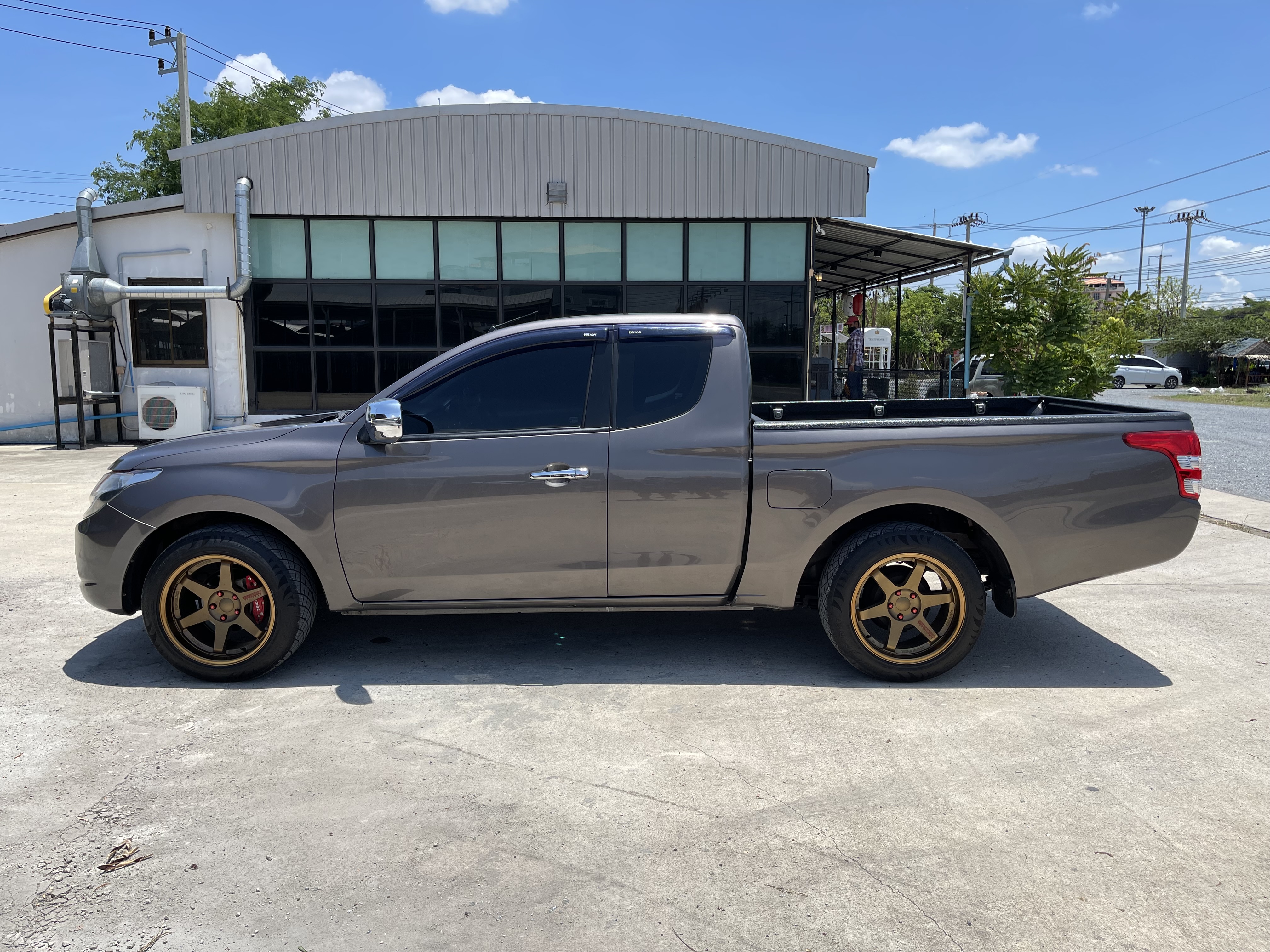 Mitsubishi Triton All New Cab 2.5 GLX 2015 น้ำตาล