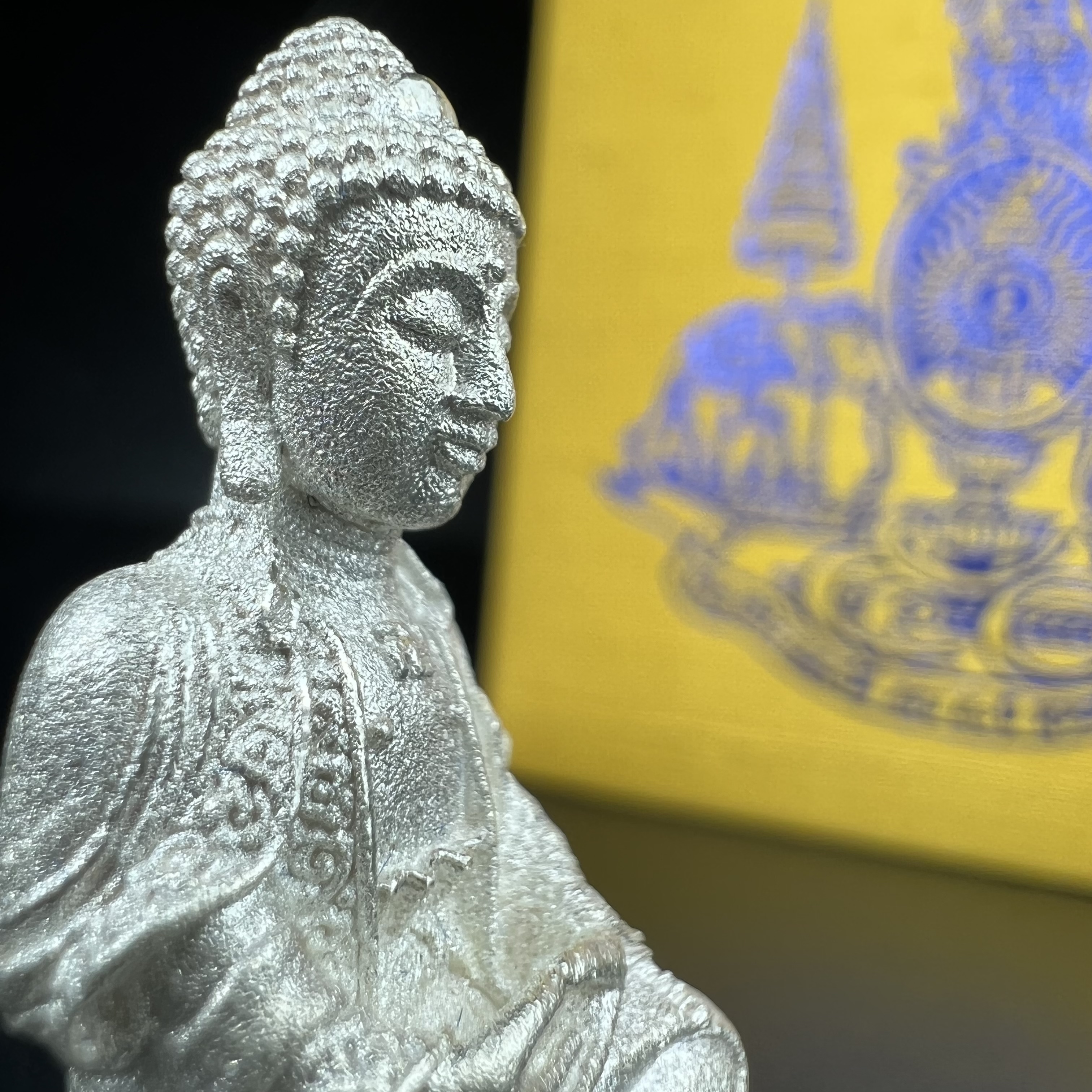 พระกริ่งจีน "ต้าเยิ่นถะ" (เนื้อเงิน) รุ่น กาญจนาภิเษก ครองราชย์ 50 ปี วัดบวรนิเวศวิหาร ปี2538 (คัดสภาพสวยเดิม พิธีใหญ่ พุทธศิลป์งดงาม)1 ใน 6001 องค์